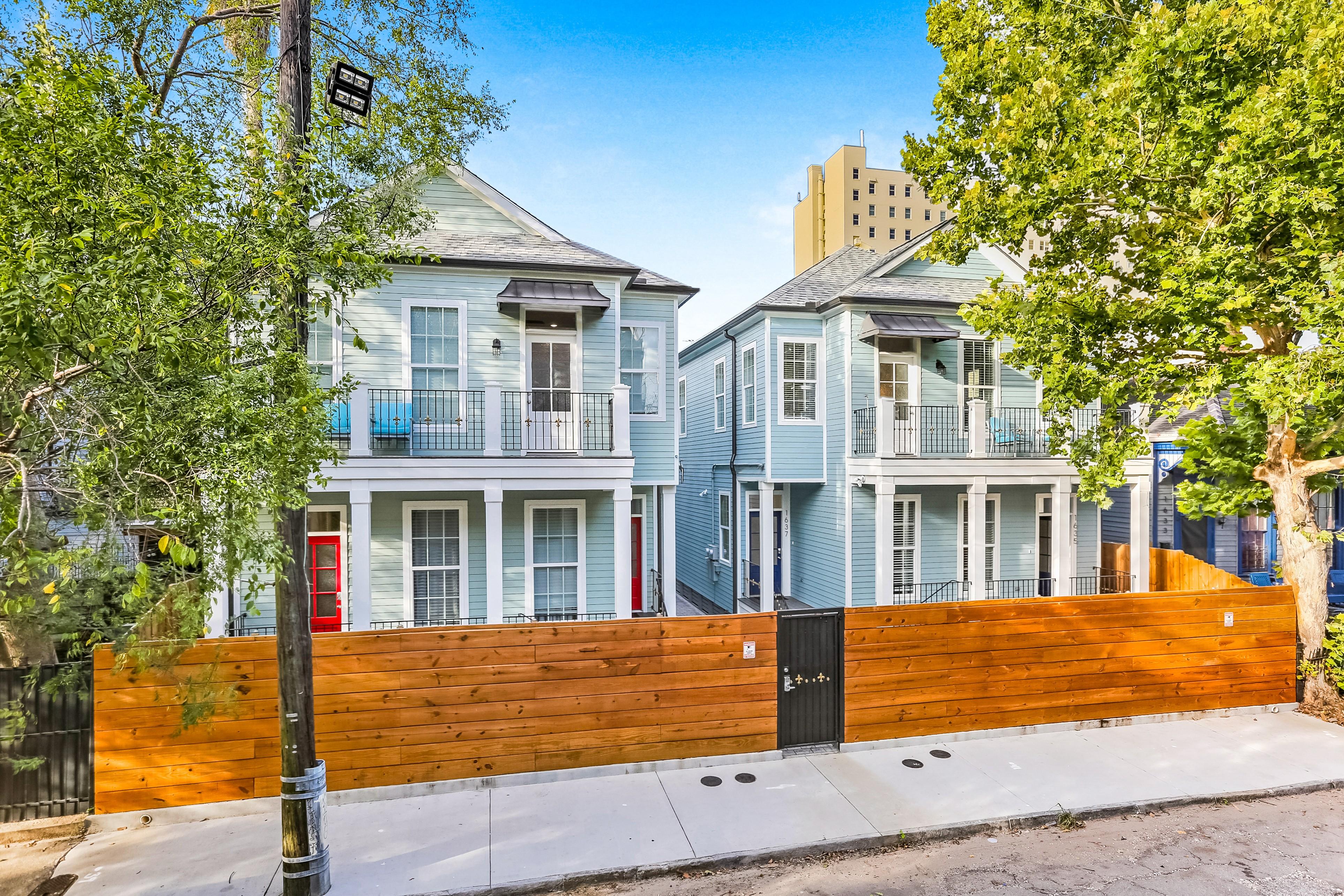 Spacious Condo w Pool & High-end amenities | Near French Quarter 5