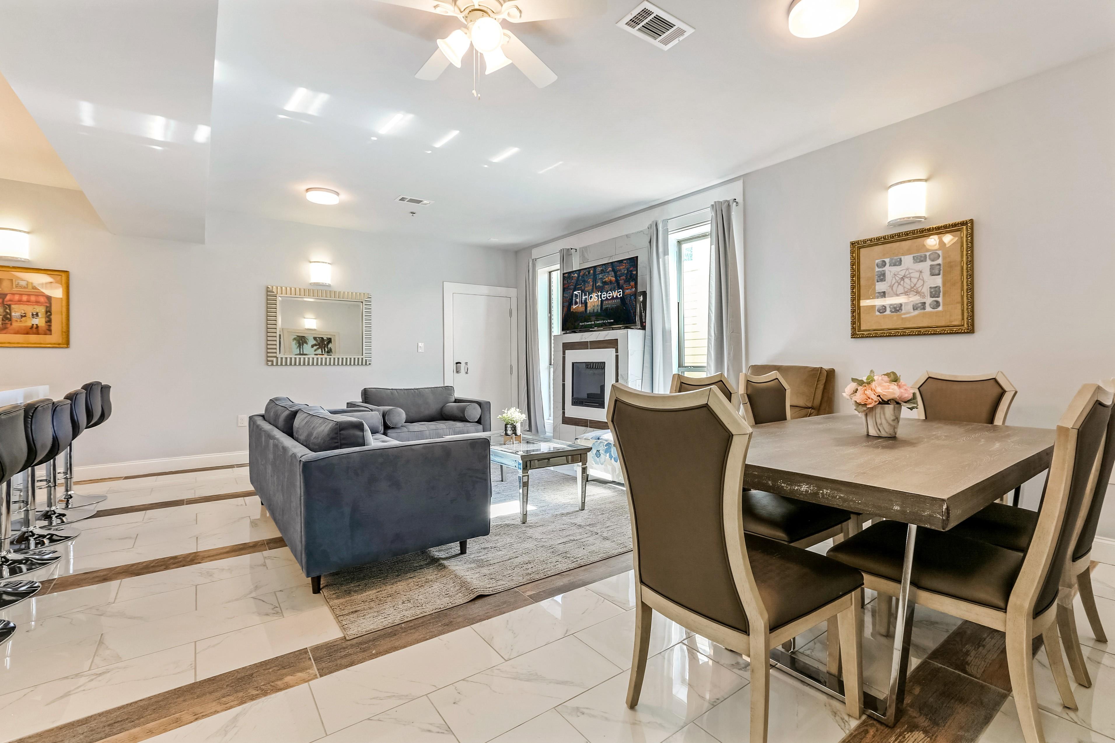 Breathtaking Condo with Excellent Amenities 4