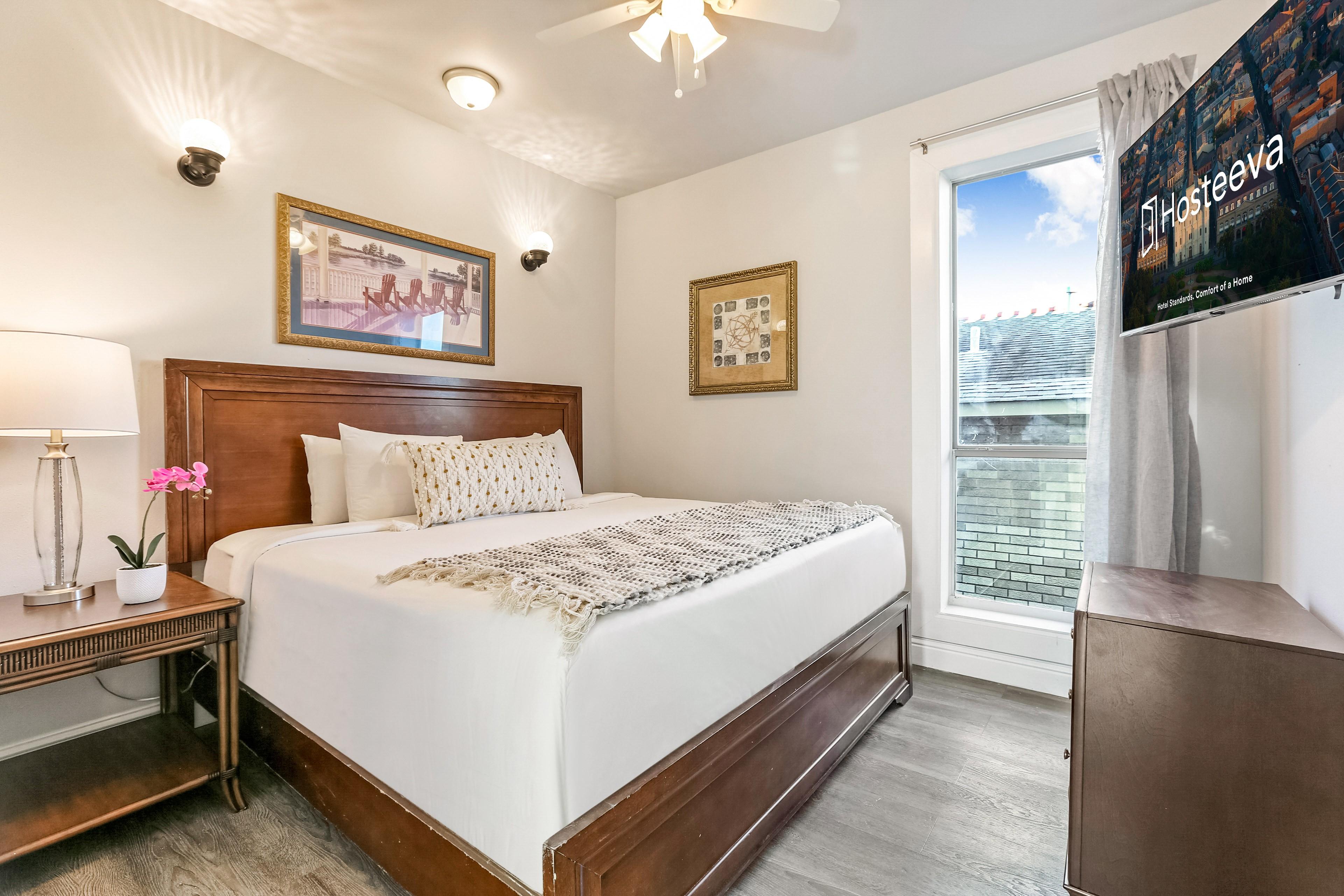 Breathtaking Condo with Excellent Amenities 3