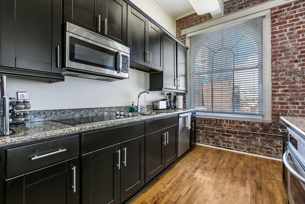 Gorgeous condo in Merchant Lofts by Hosteeva LLC 5