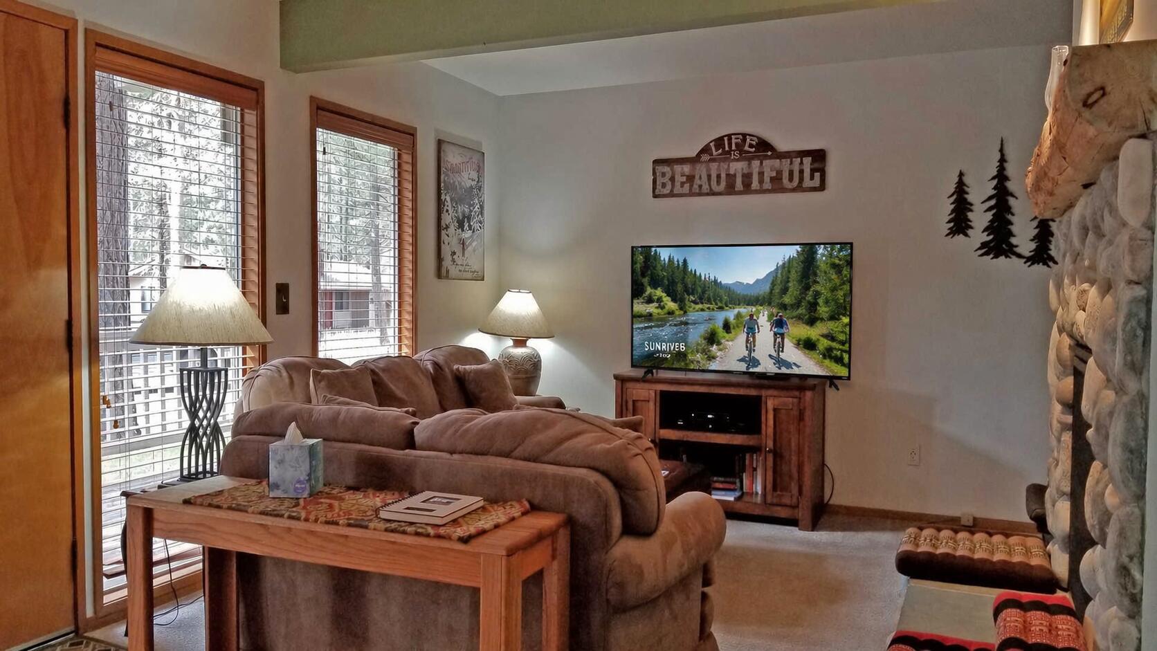 Cozy Cabin Retreat With Hot Tub And Community Amenities - Charming Escape - Sunriver, OR
