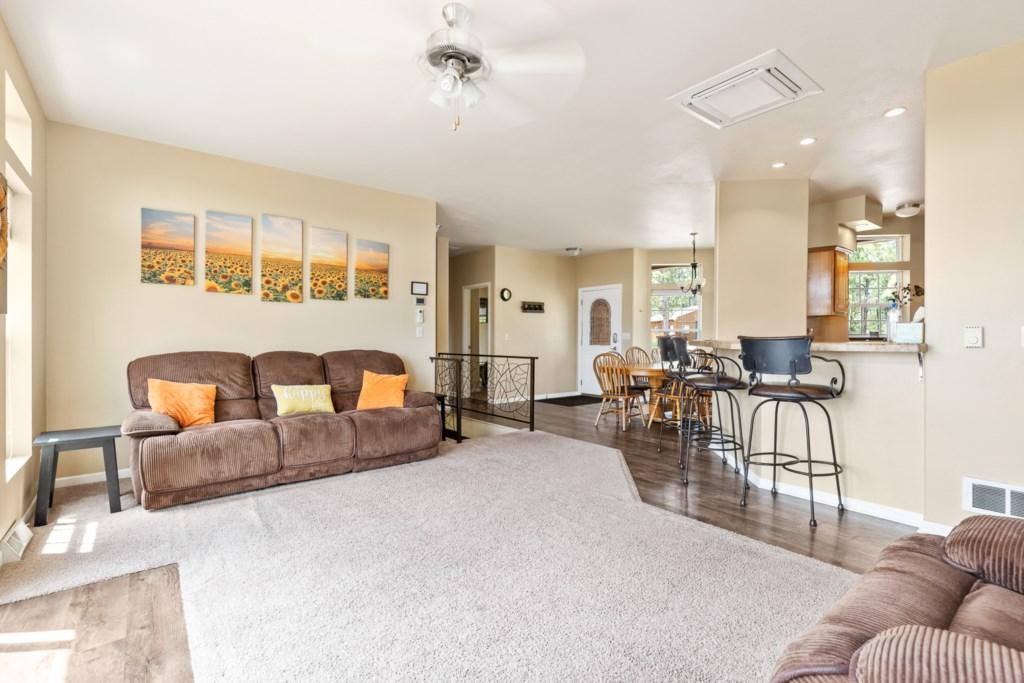 4BR Teton Cabin with Panoramic Mountain Views 6
