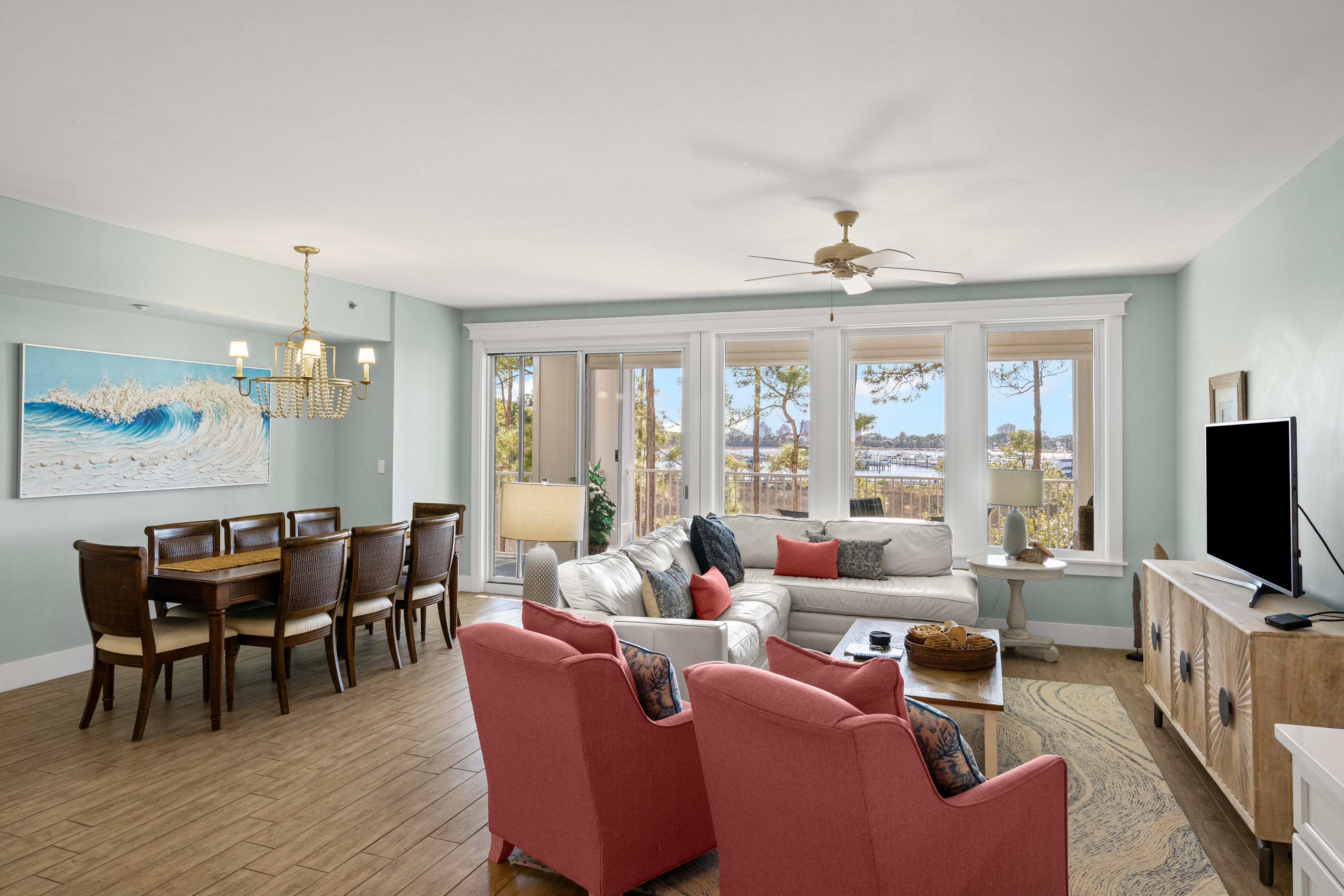 Grand Complex Serenity: 3BR | 3BA Oasis with Bayfront Views at Sandestin Golf and Beach Resort! 3