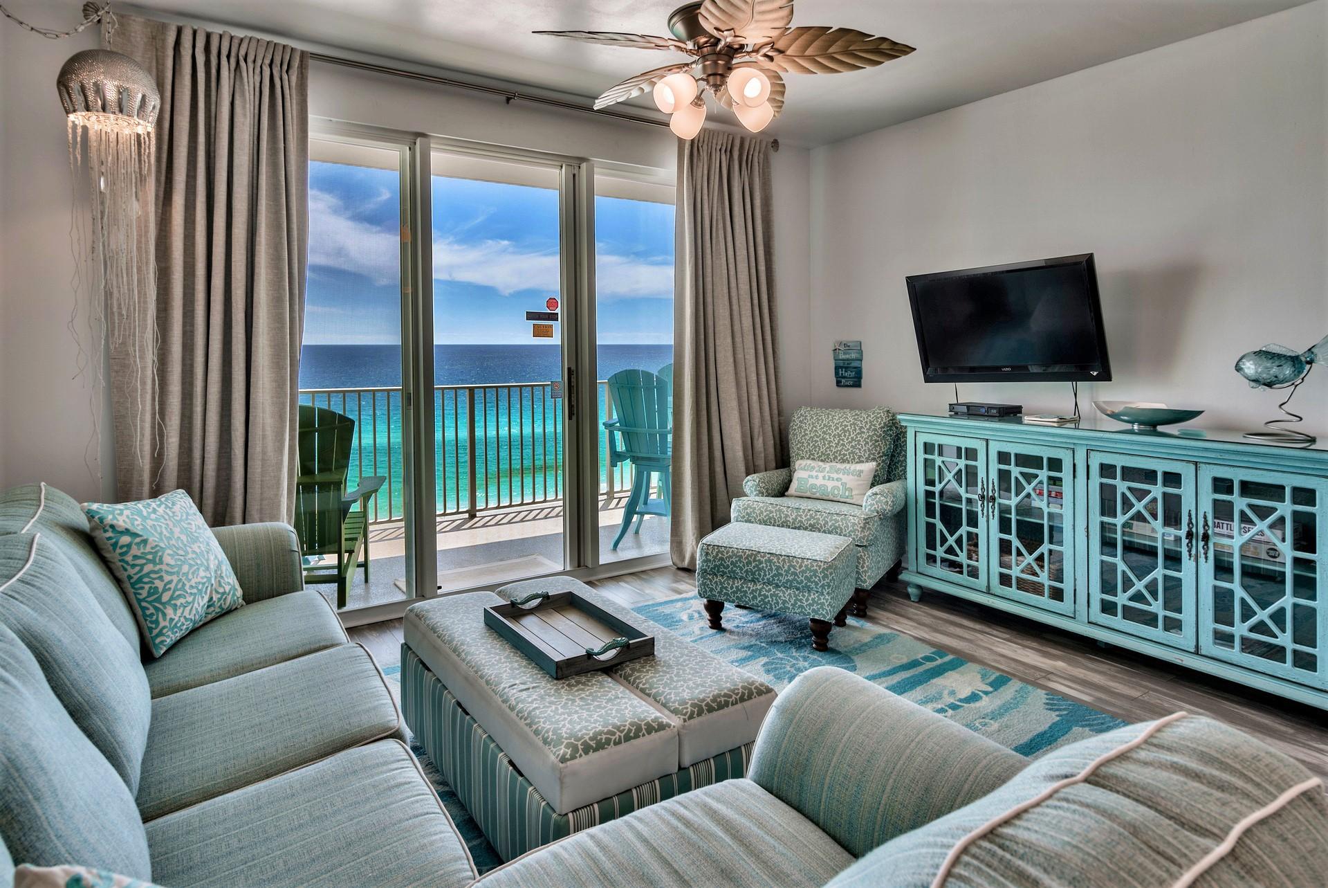 Majestic Sun 911B - Beach View Living Room, HDTV & Sleeper