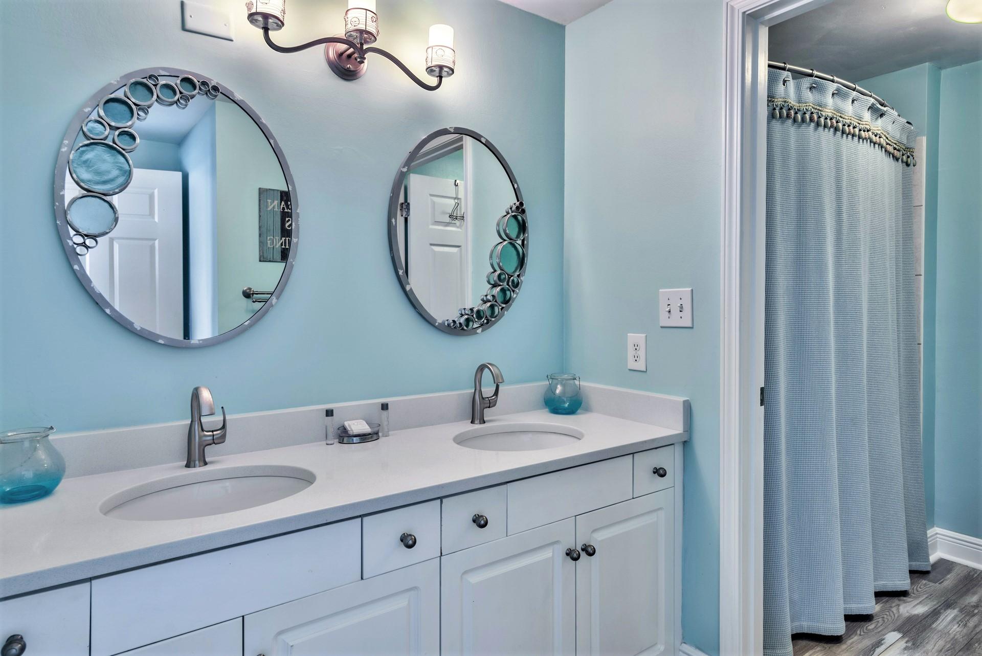 Majestic Sun 911B - Double Vanity Master Bath