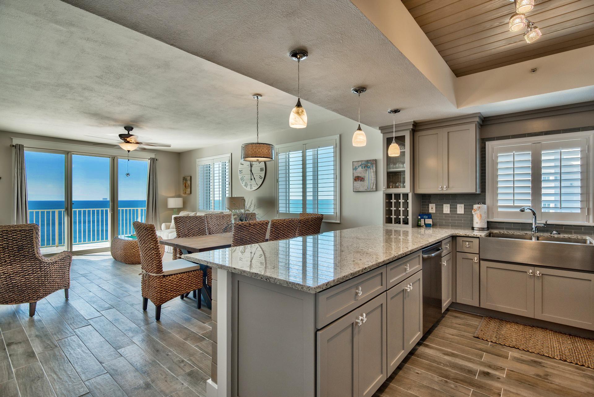 Majestic Sun 1112B - Open Concept Kitchen