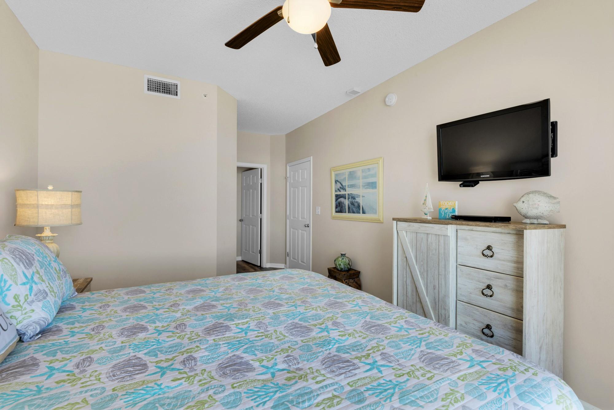 Majestic Sun 413B - Gulf View Master King Suite w/ Private Bath