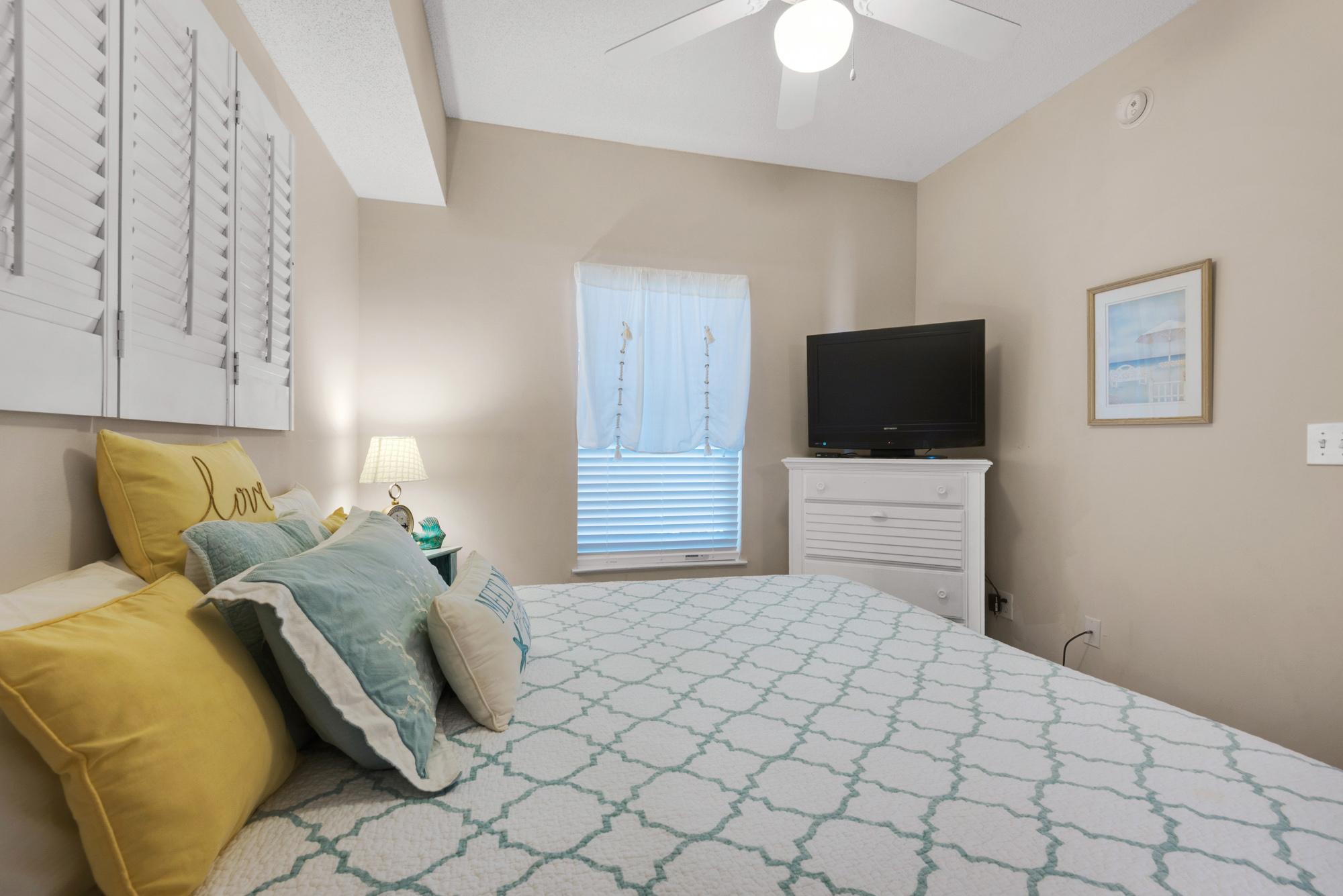 Majestic Sun 413B - King Room w/ HD TV and Attached Bath