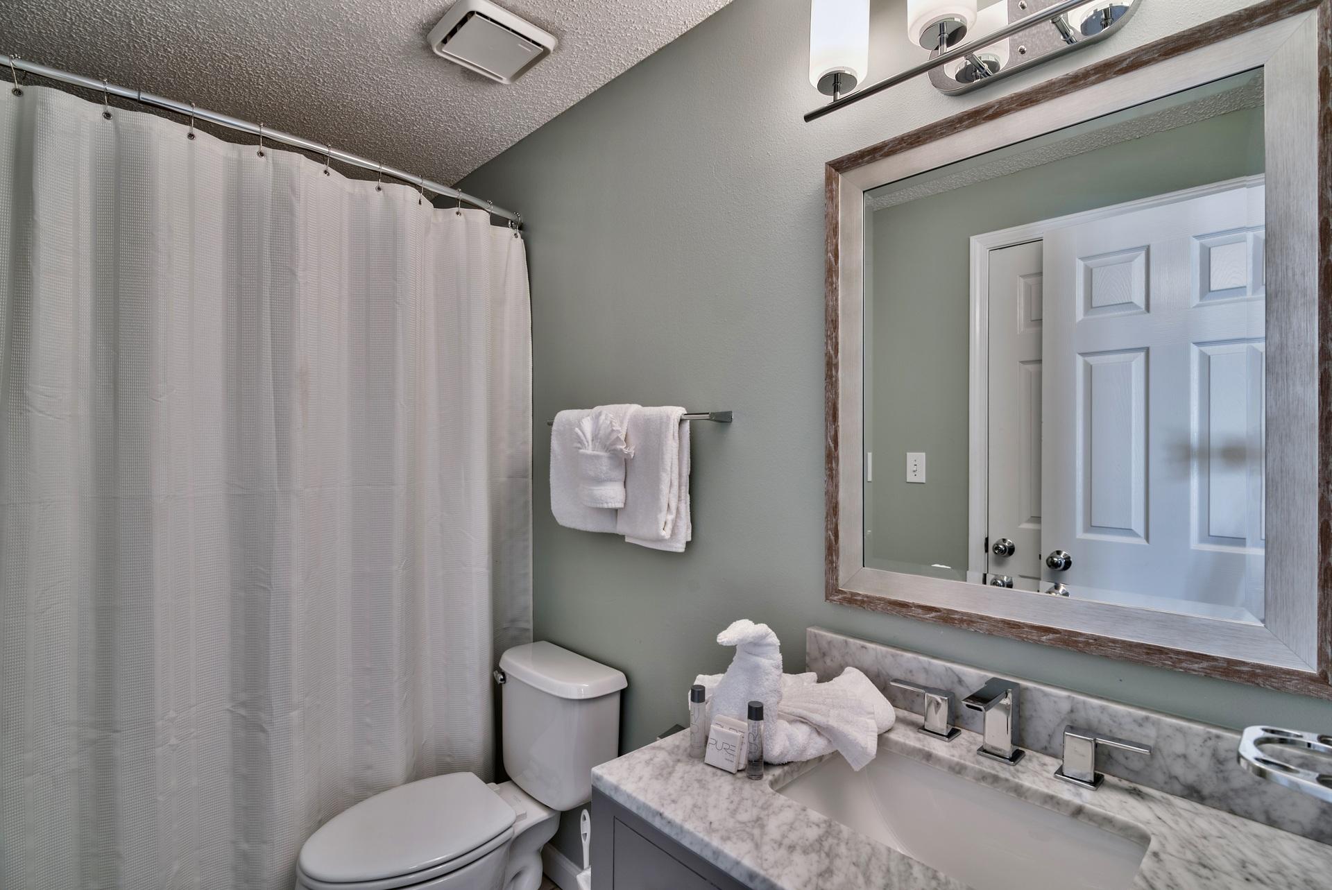 Majestic Sun 414A - Hallway Guest Bathroom