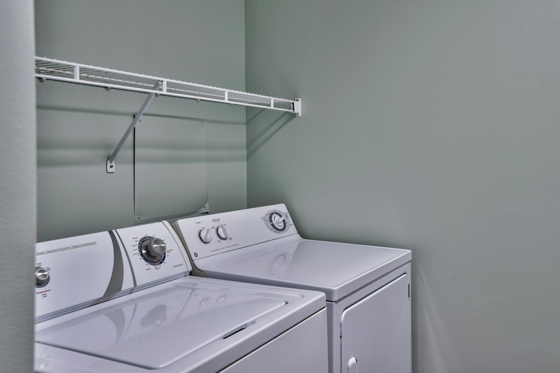 Majestic Sun 414A - Laundry Closet