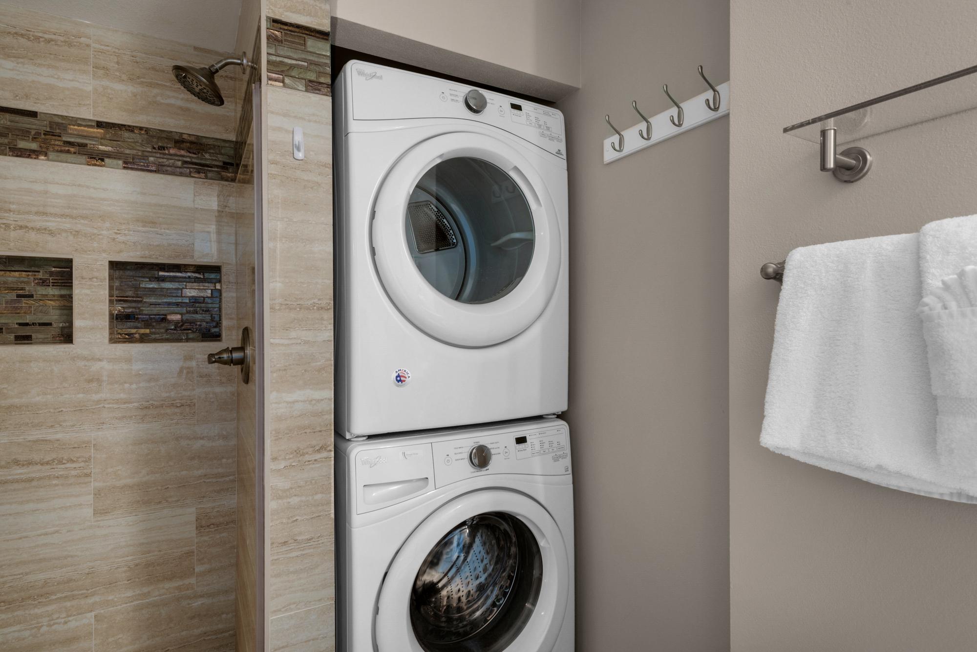Majestic Sun 1008B - Washer and Dryer in Unit