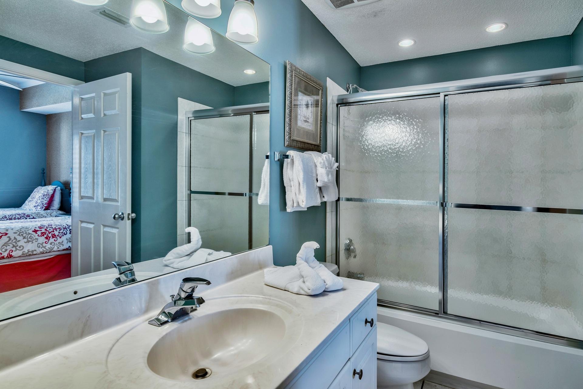 Majestic Sun 911A - Attached Guest Bath