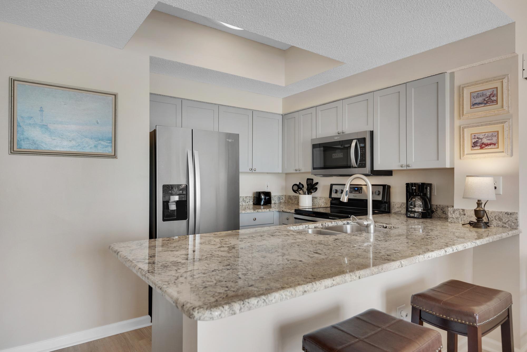 Majestic Sun 208A - Kitchen and Breakfast Bar