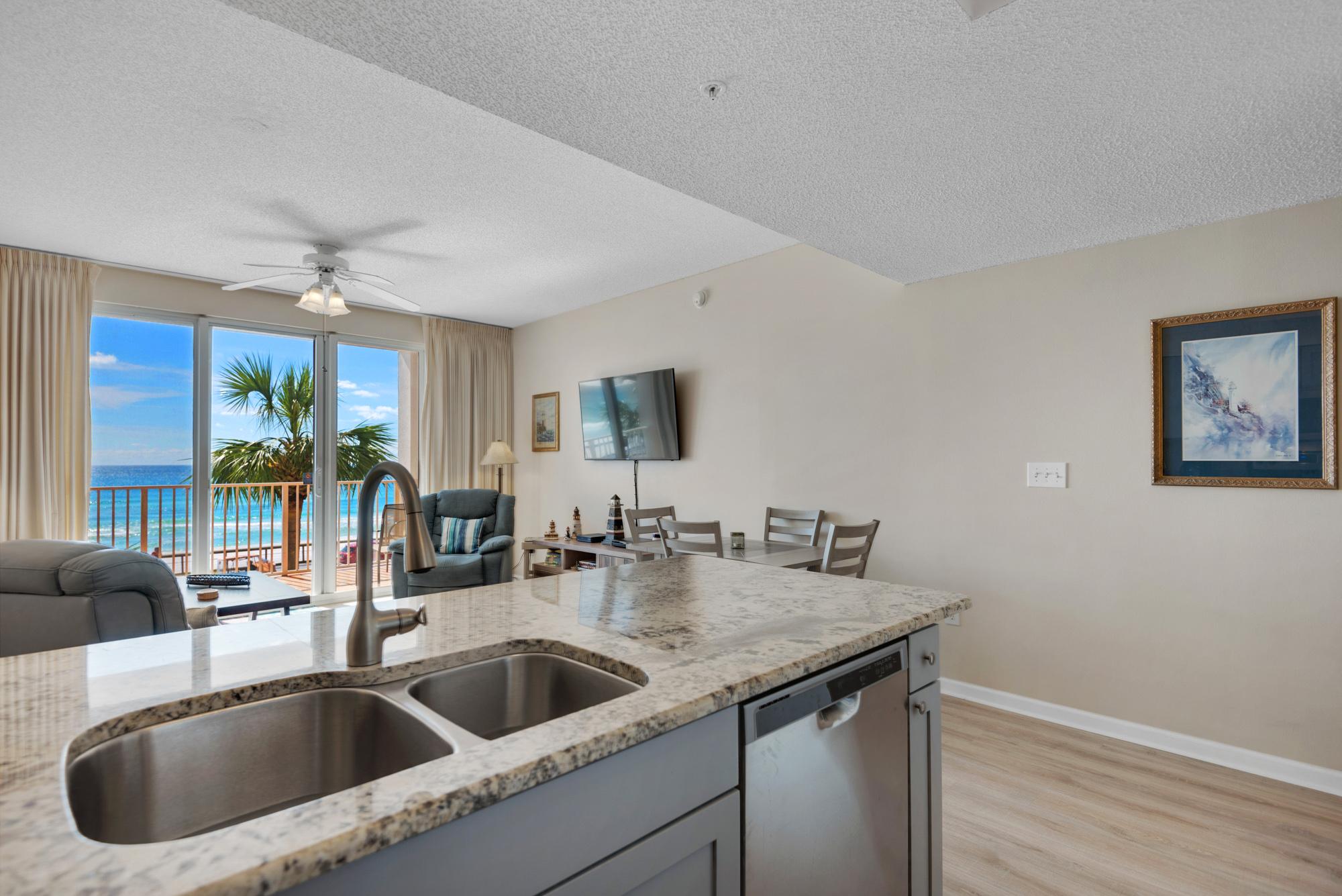 Majestic Sun 208A - Beautiful Gulf Views From Kitchen