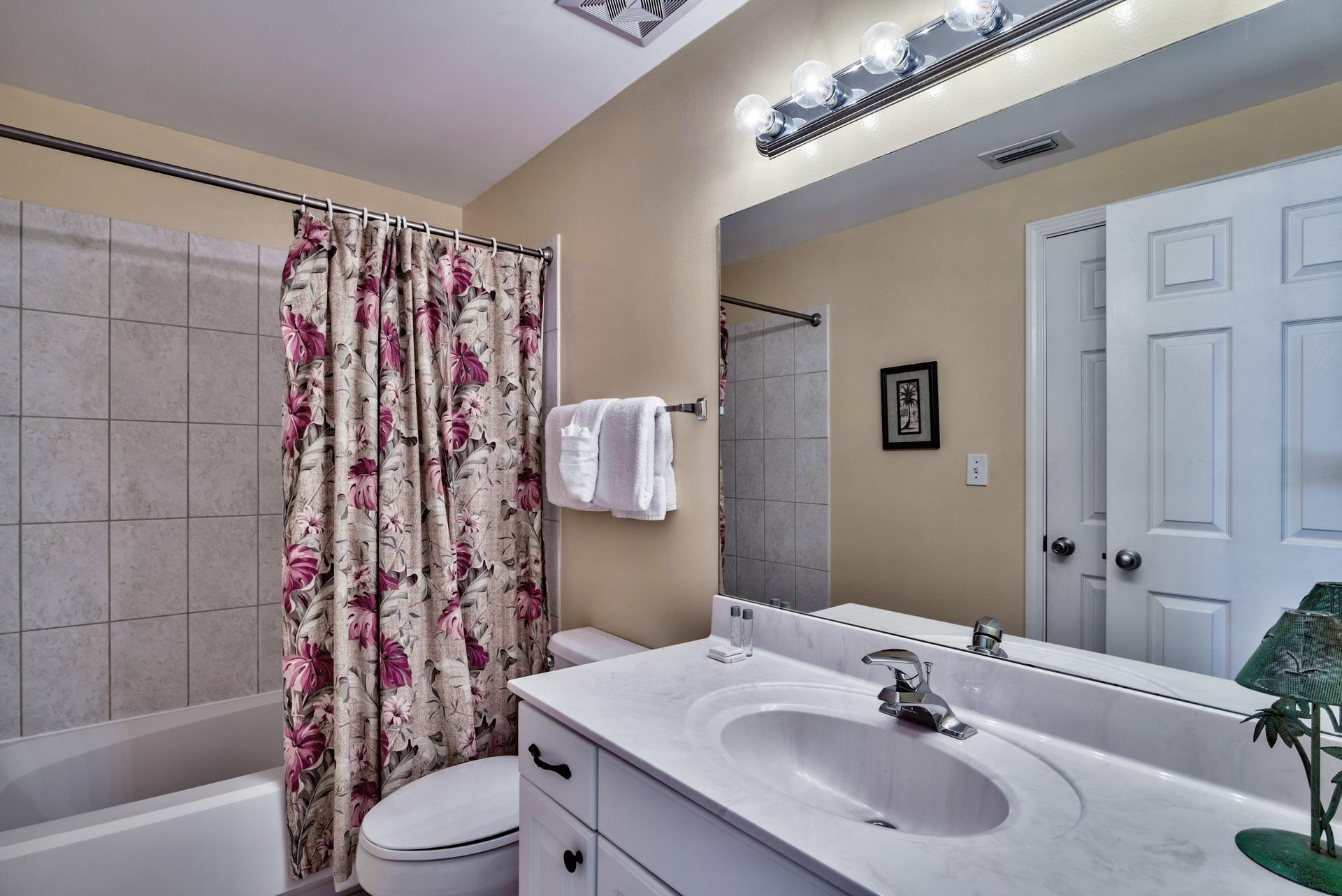 Majestic Sun A914 - Room w/ 2 Double Beds Attached Bath