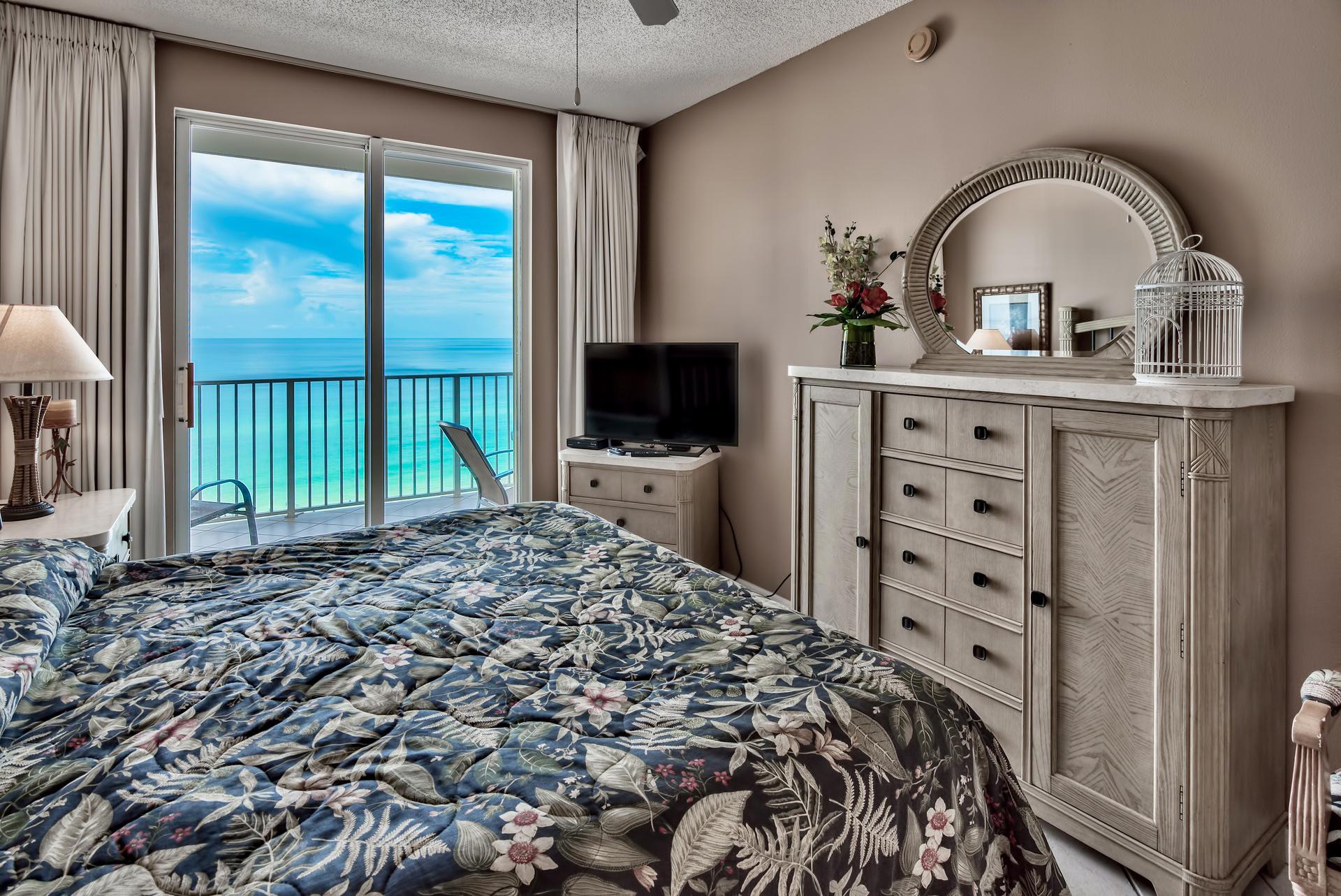 Majestic Sun A914 - King Master Suite with Gulf View
