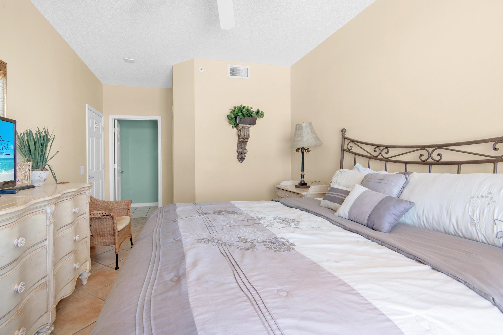 Majestic Sun 704A - Master King Suite w/ Private Bath