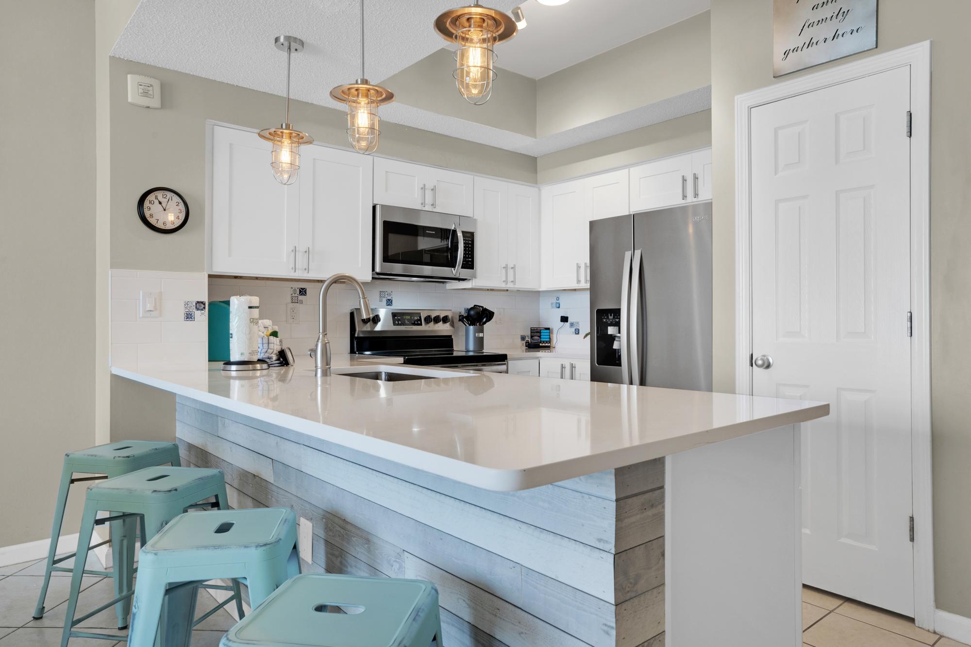 Majestic Sun 705B - Newly Renovated Kitchen