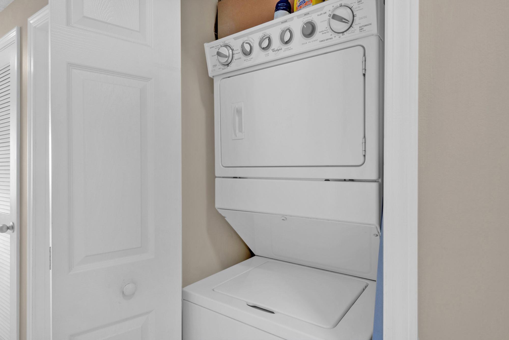 Majestic Sun 705B - Washer and Dryer in Unit