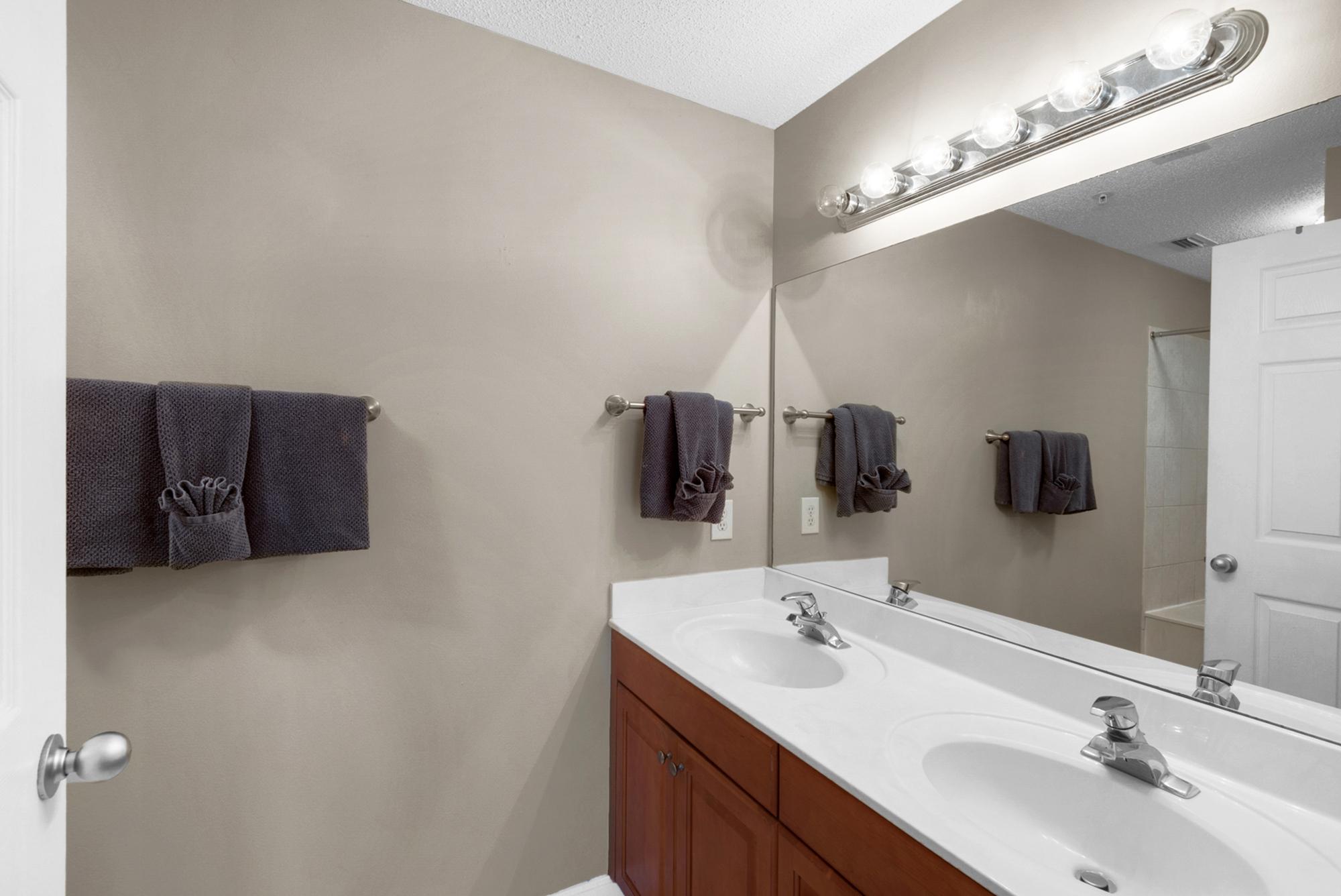 Majestic Sun 705B - Master King Suites Private Bathroom