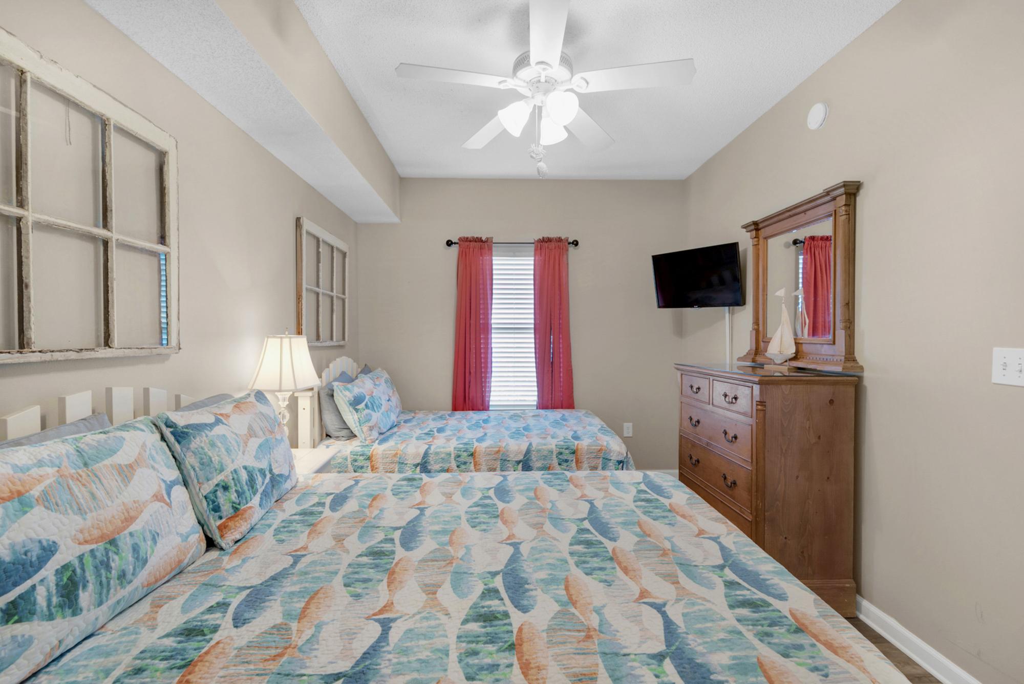 Majestic Sun 705B - Guest Room, 2 Fulls, HDTV, Attached Bath