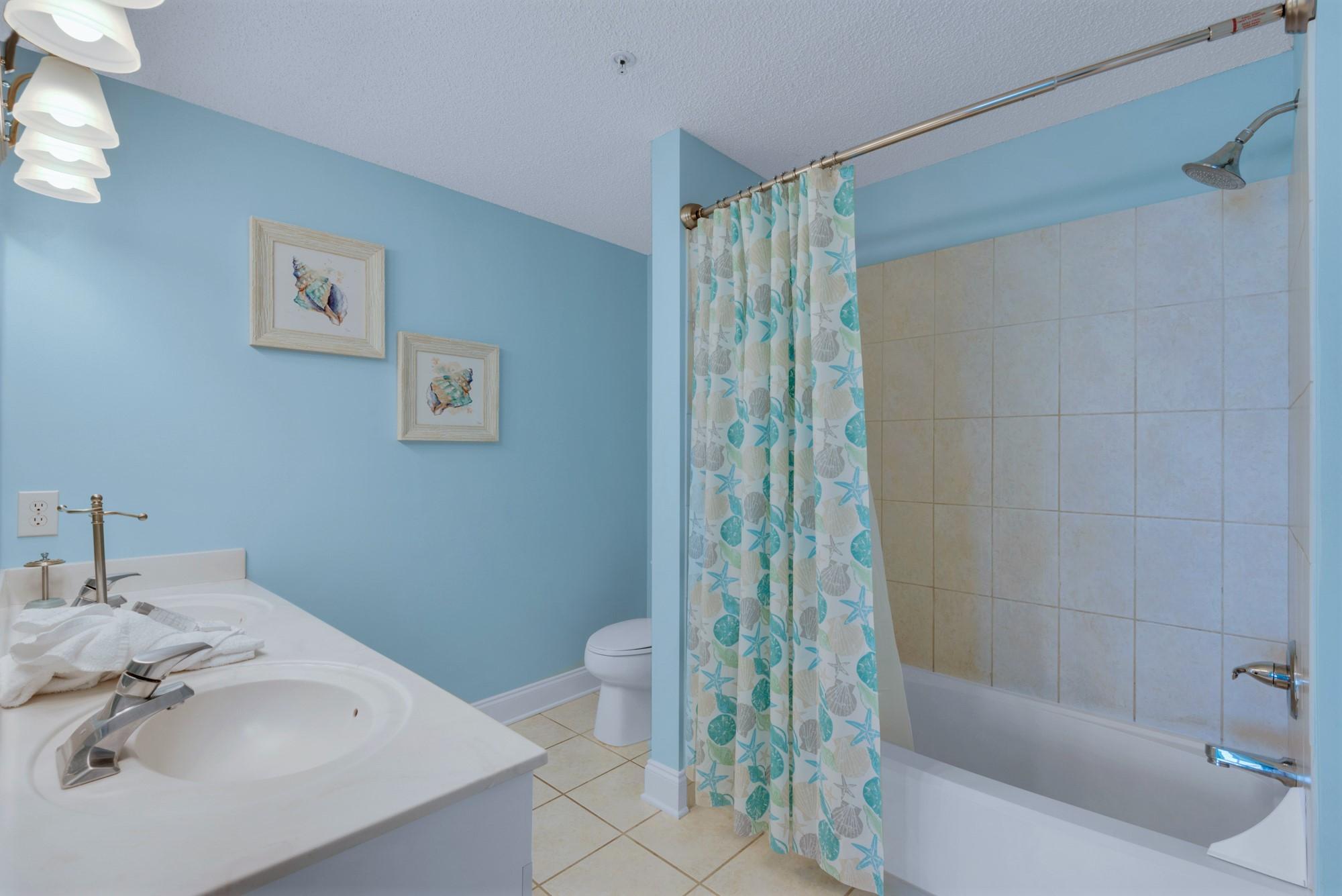Majestic Sun 701B - Master King Suites Private Bathroom