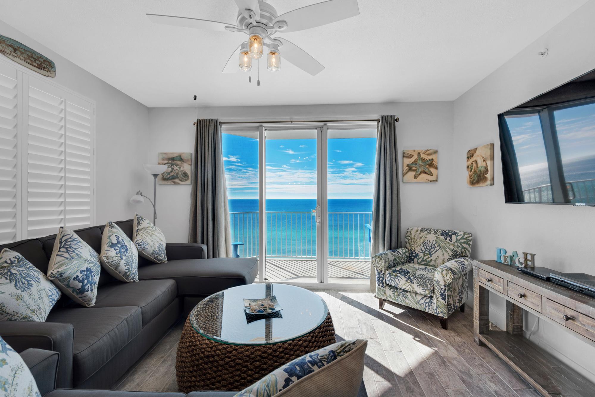 Majestic Sun 1101B - Living Area feat. HD TV and Sleeper Sofa
