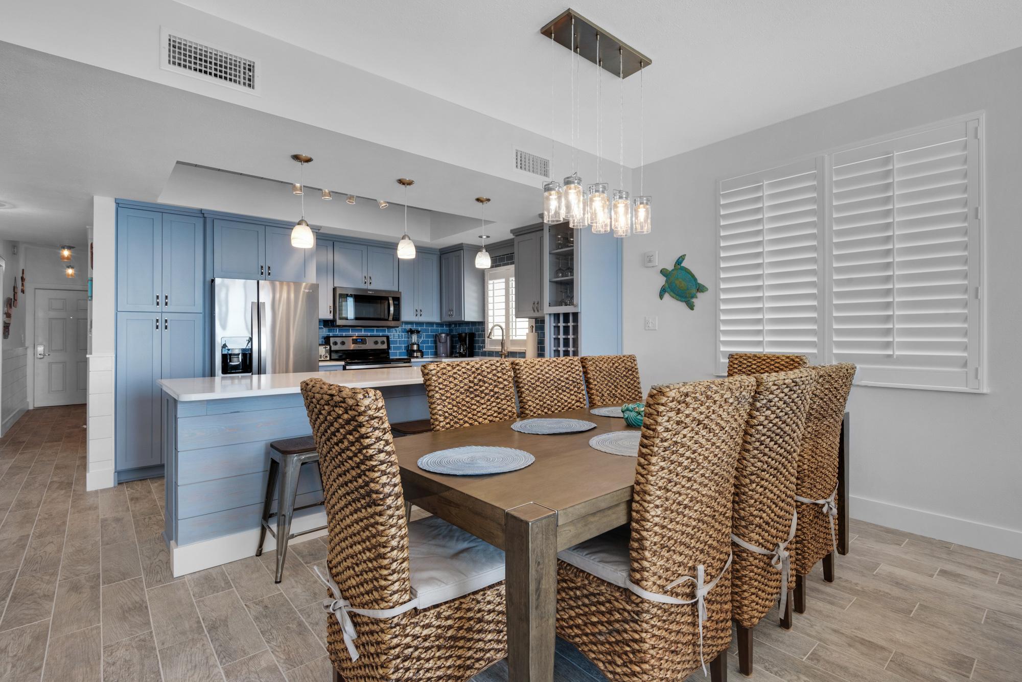 Majestic Sun 1101B - Dining Area, Kitchen, and Breakfast Bar