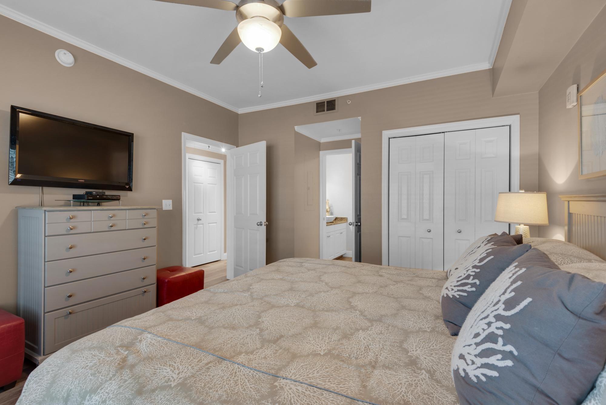 Majestic Sun 510A - Master King Suite, HDTV, Private Bath
