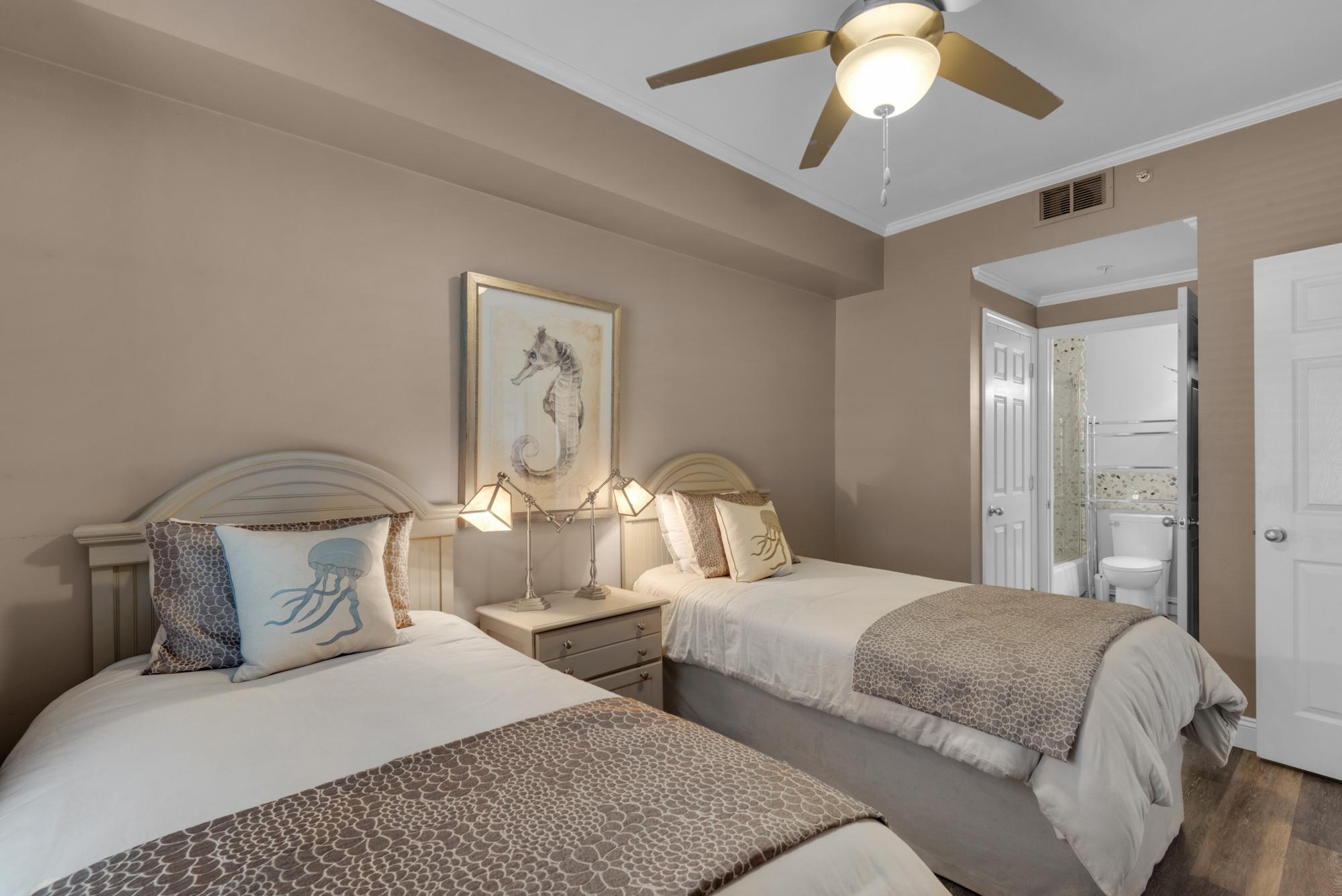 Majestic Sun 510A - Guest Room w/ 2 Twin Beds, HDTV, Attached Ba