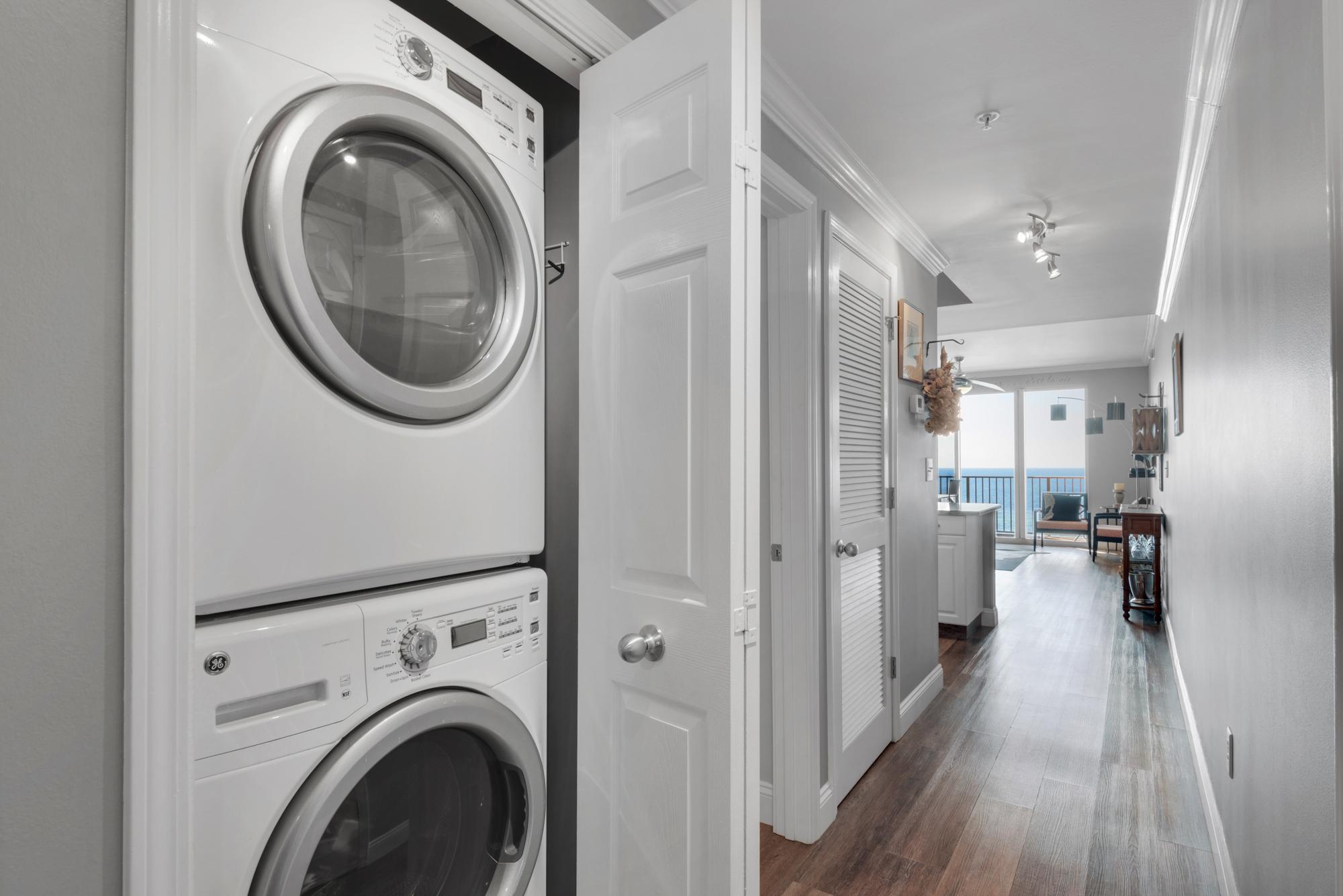 Majestic Sun 510A - Washer and Dryer in Unit
