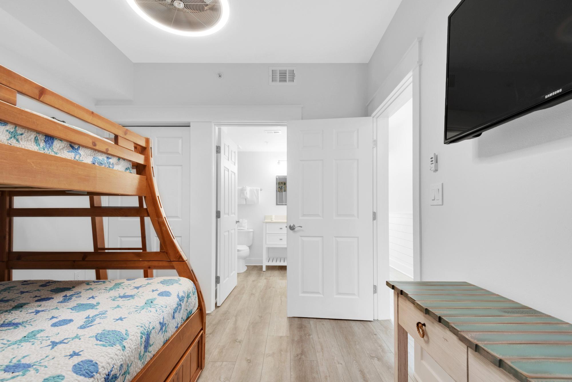 Majestic Sun 304B - Bunk Room w/ HDTV and Attached Bath