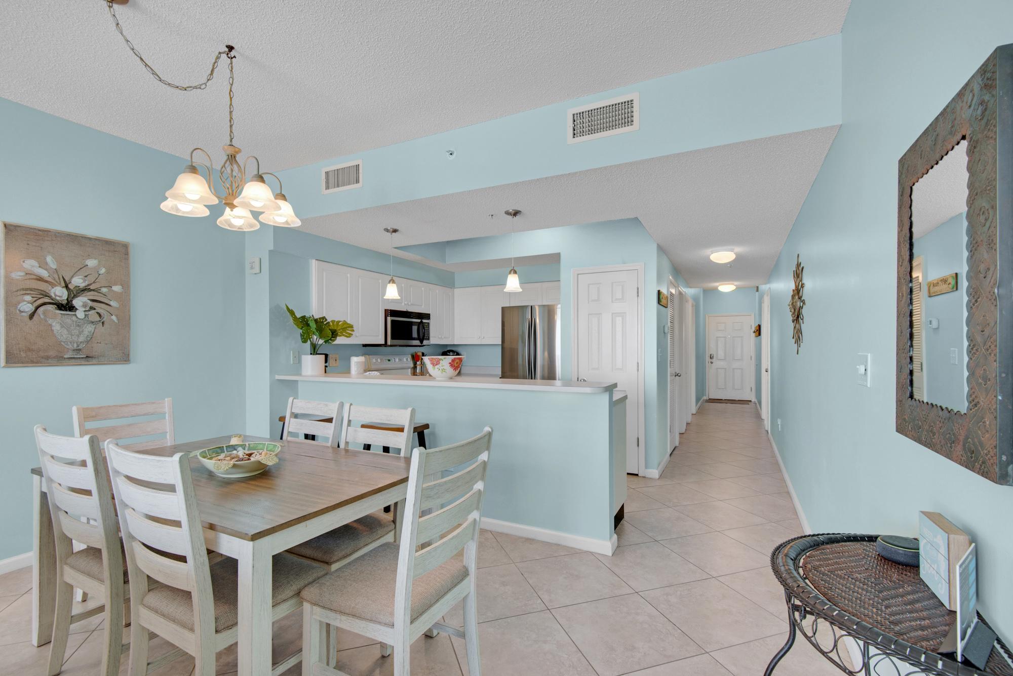Majestic Sun 605A - Beach View Breakfast Bar, Dining, Kitchen
