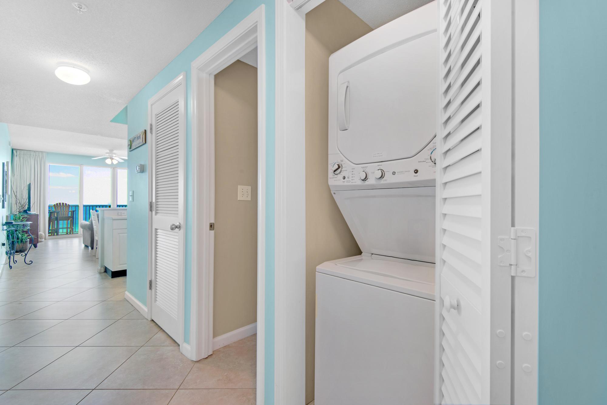 Majestic Sun 605A - Washer and Dryer in Unit