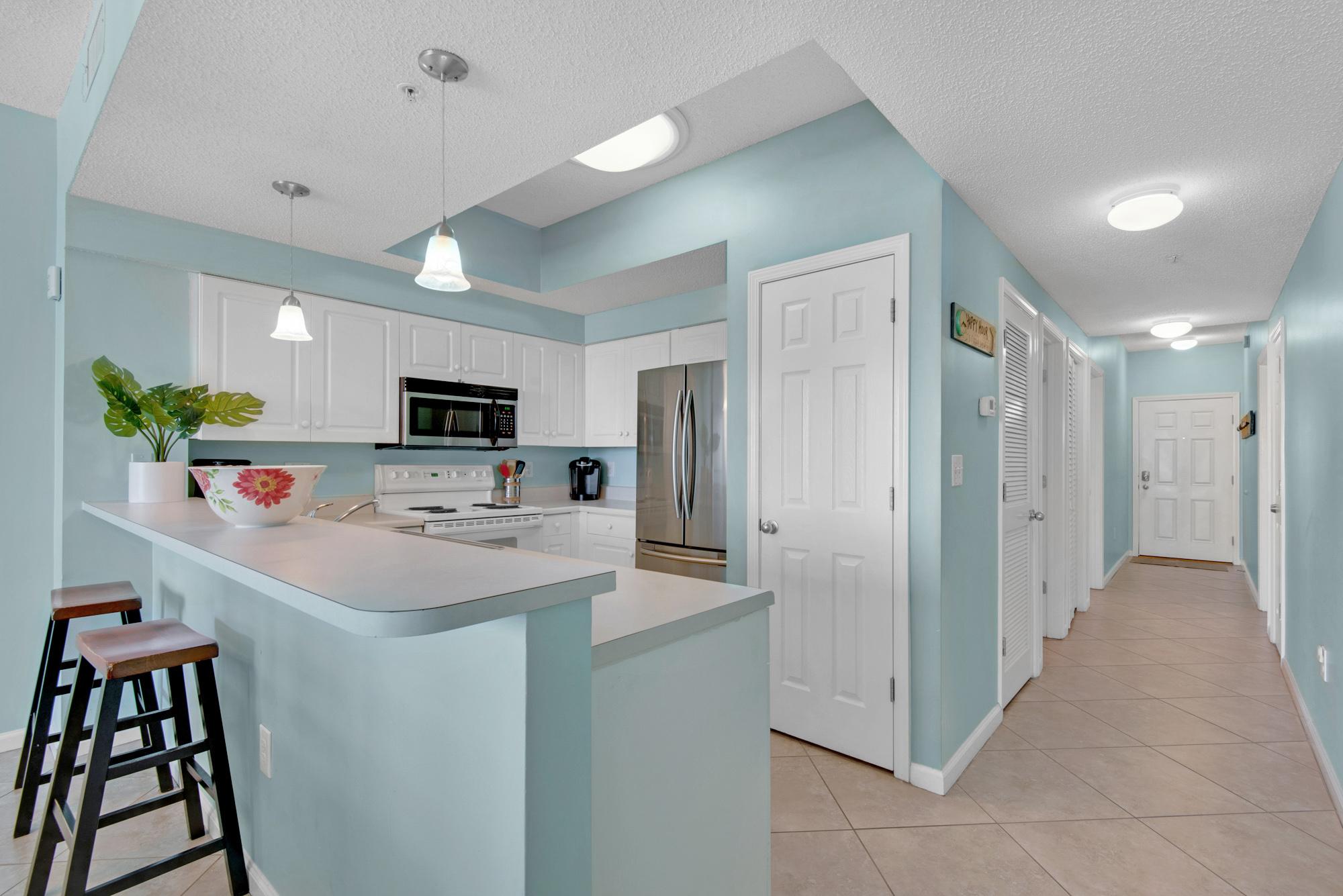 Majestic Sun 605A - Beach View Breakfast Bar and Kitchen