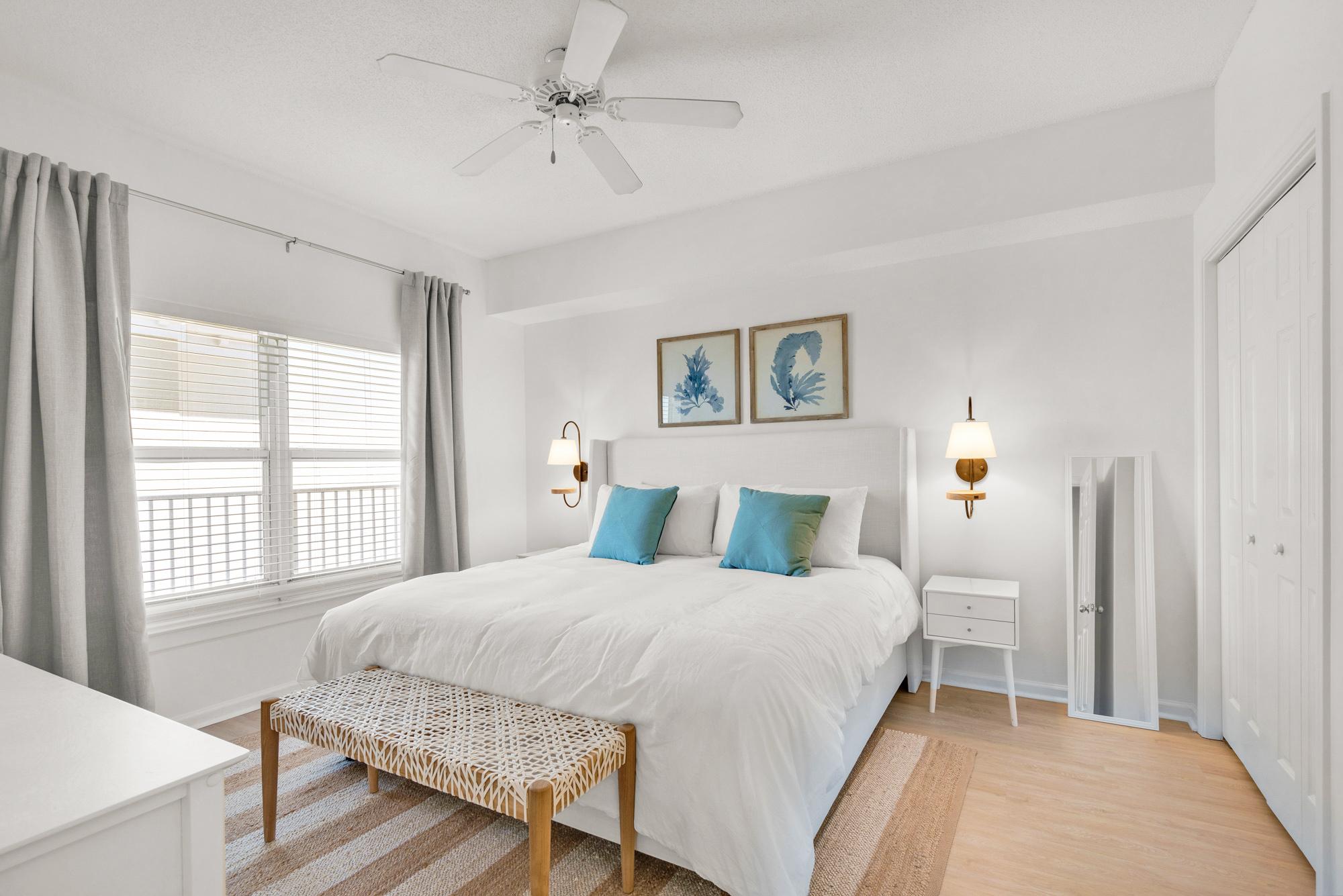 Majestic Sun 905A - Master King Suite w/ HDTV and Private Bath