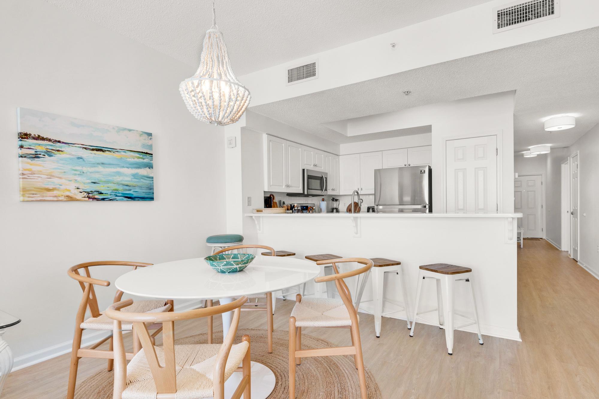 Majestic Sun 905A - Dining Area, Breakfast Bar, and Kitchen