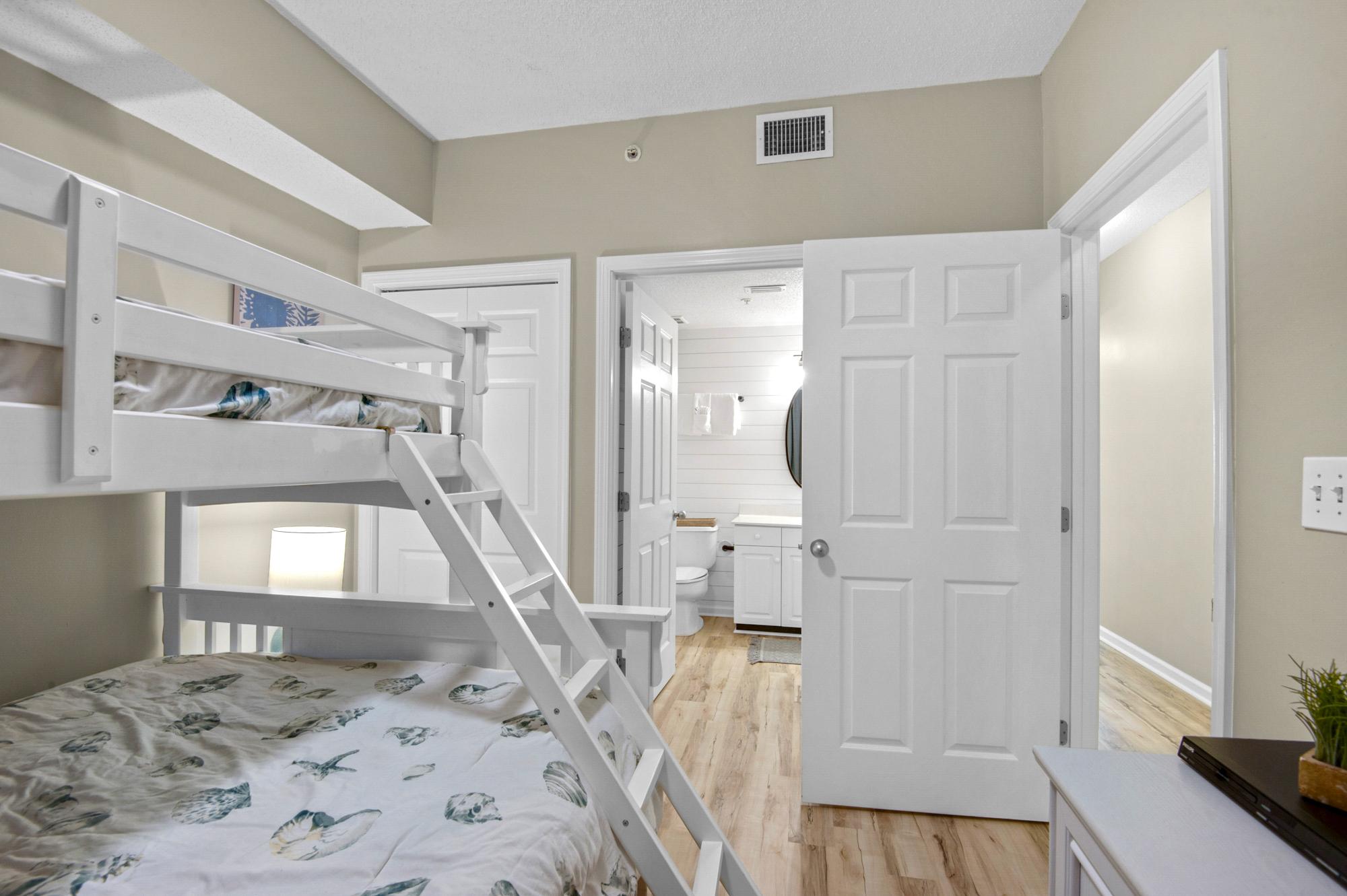 Majestic Sun 402B - Guest Bunk Room w/ Attached Bathroom