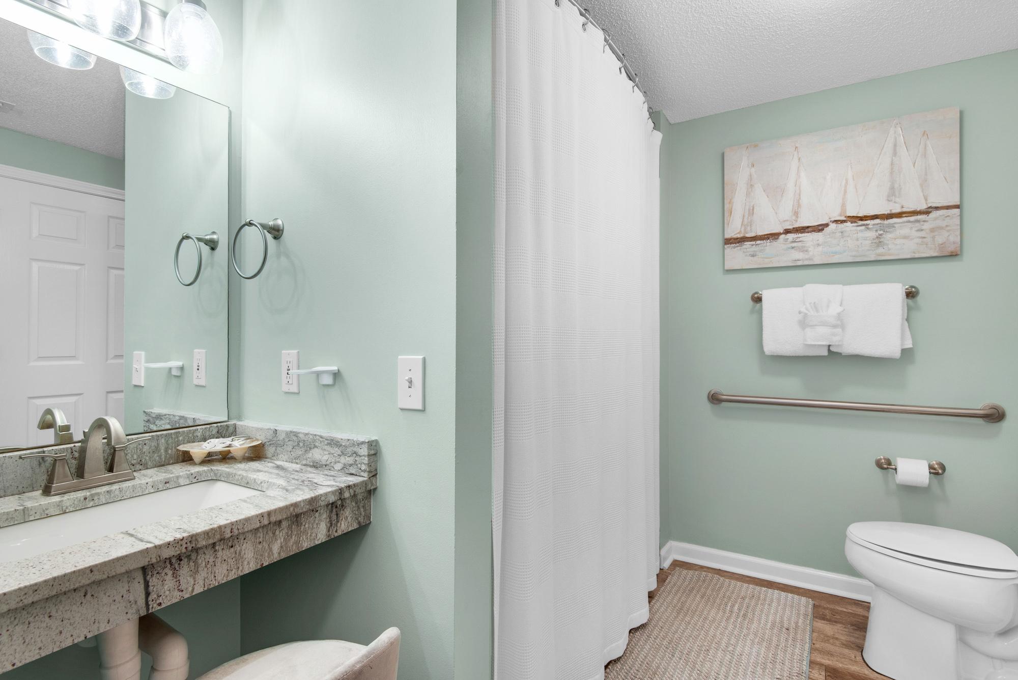 Majestic Sun 707B - Full Bath Off Master and Common Areas