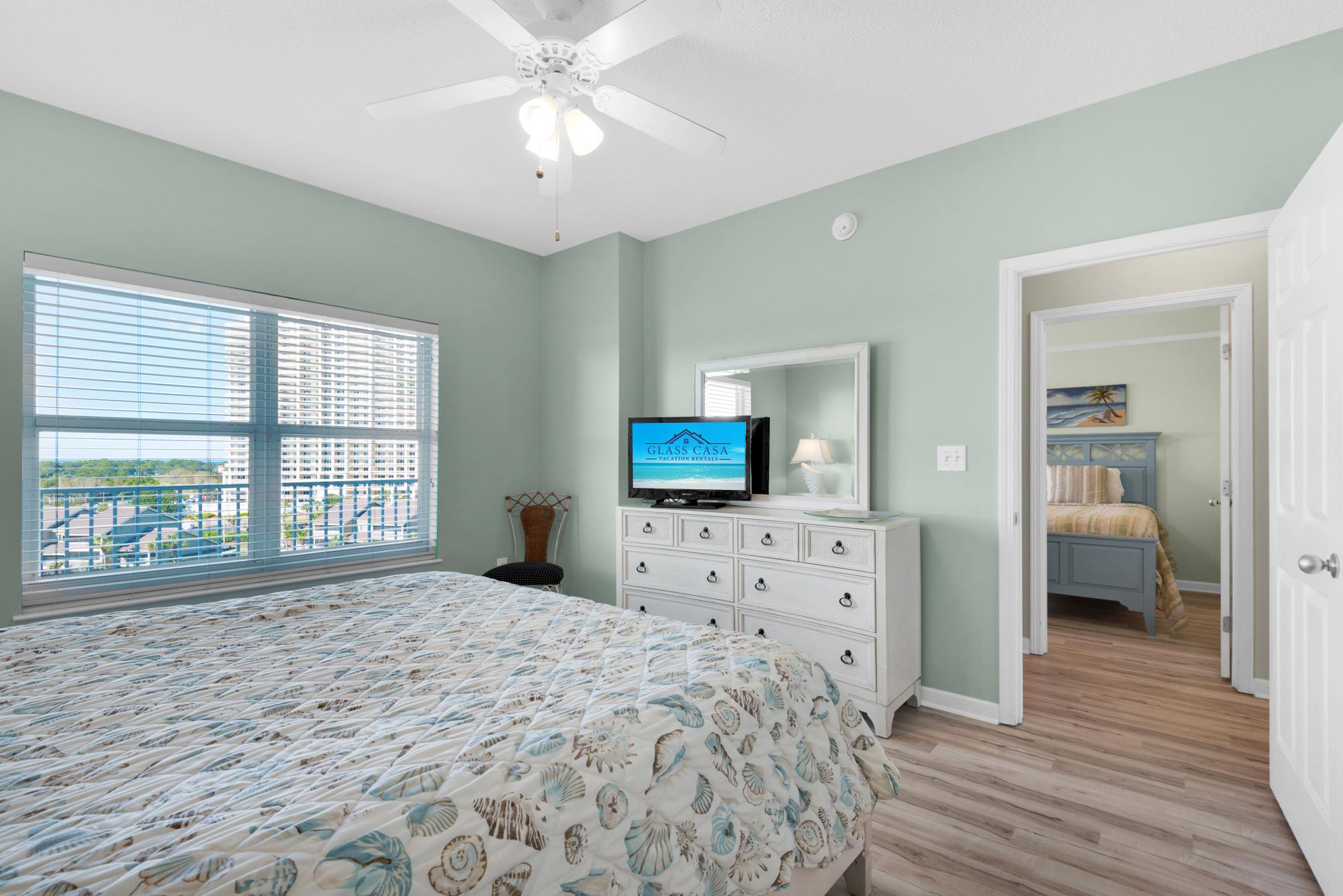 Majestic Sun 610B - Master King Suite w/ HDTV and Private Bath
