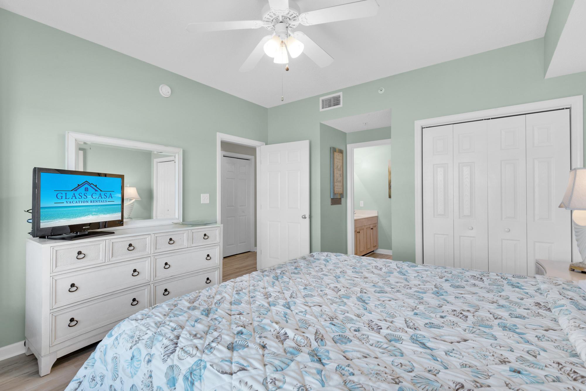 Majestic Sun 610B - Master King Suite w/ HDTV and Private Bath