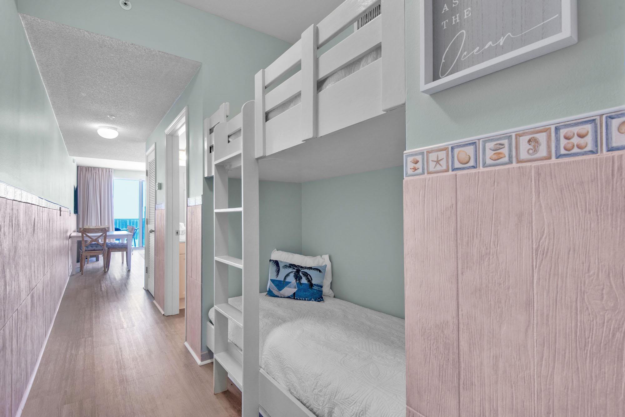 Majestic Sun 507B - Hallway With Twin Over Twin Bunk Nook