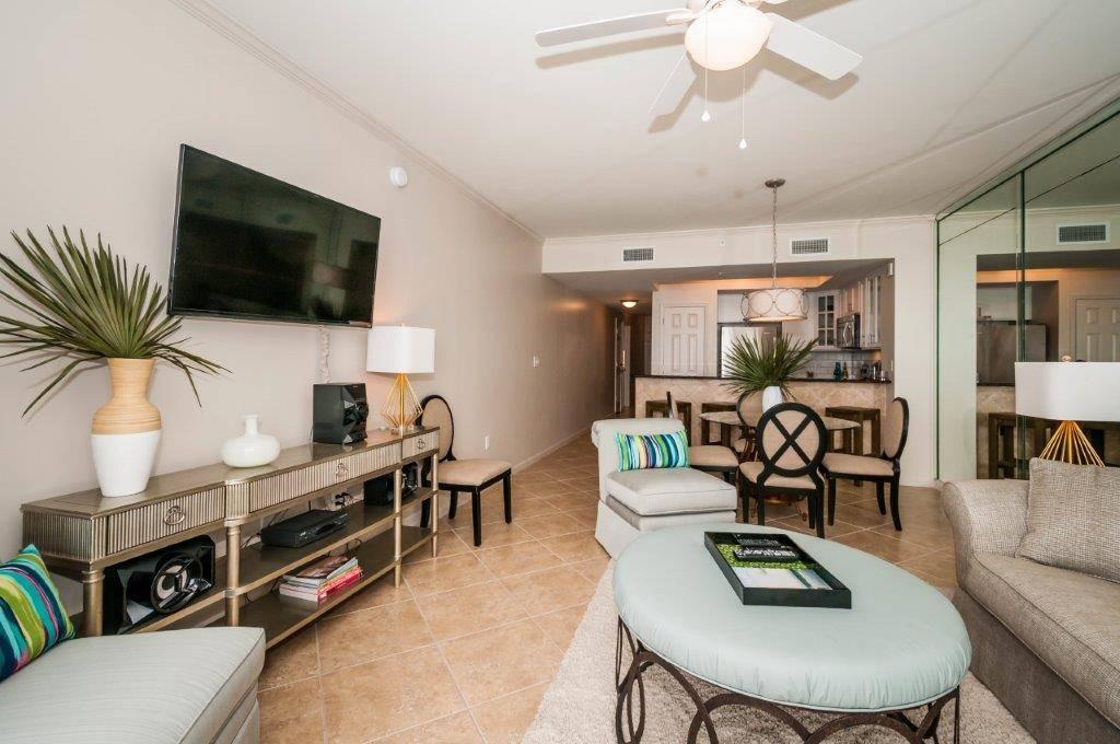 MS 1108B - Living Area w/ HD TV and beach view from balcony