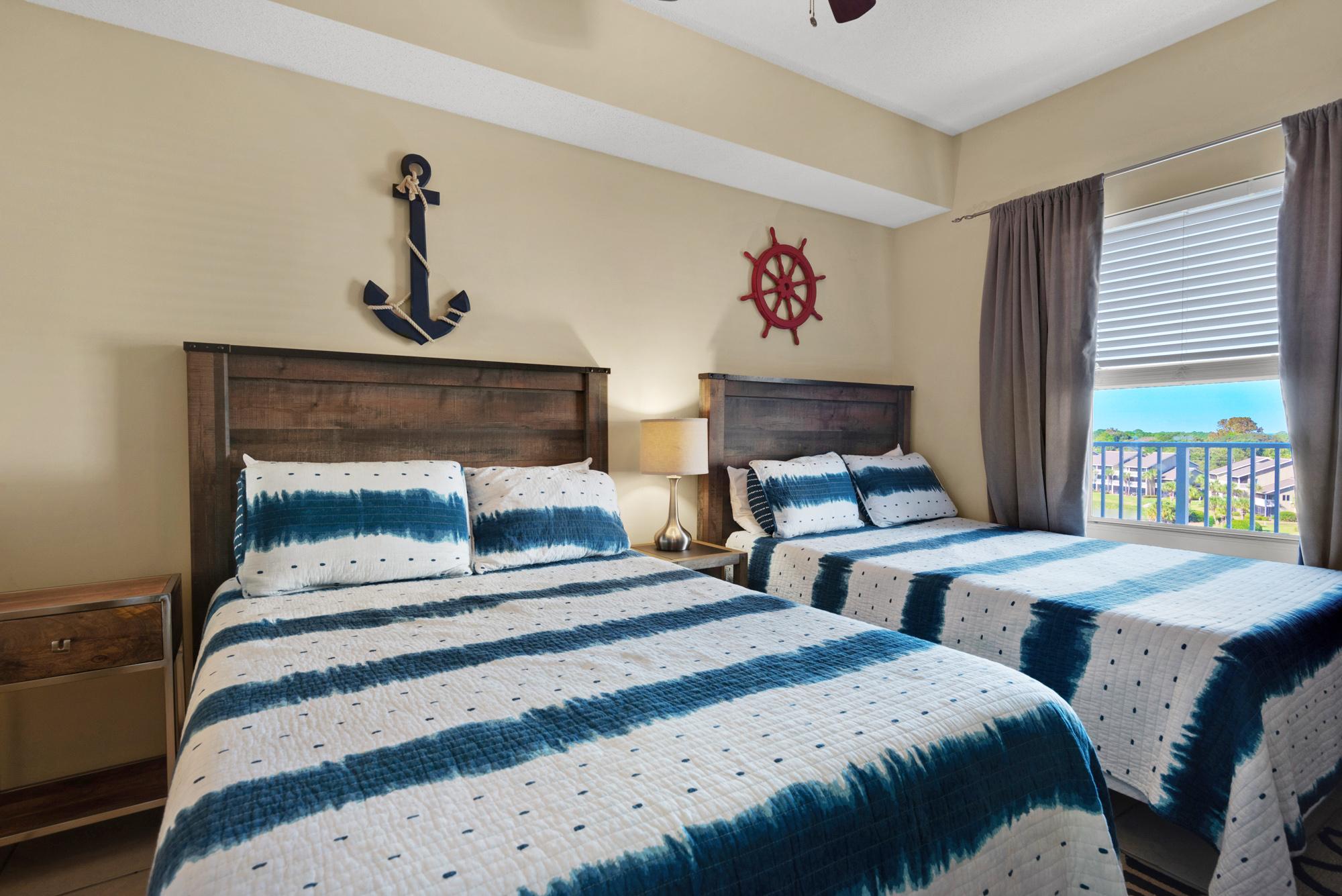 Majestic Sun 505B - Guest Room w/ 2 Full Beds and HDTV