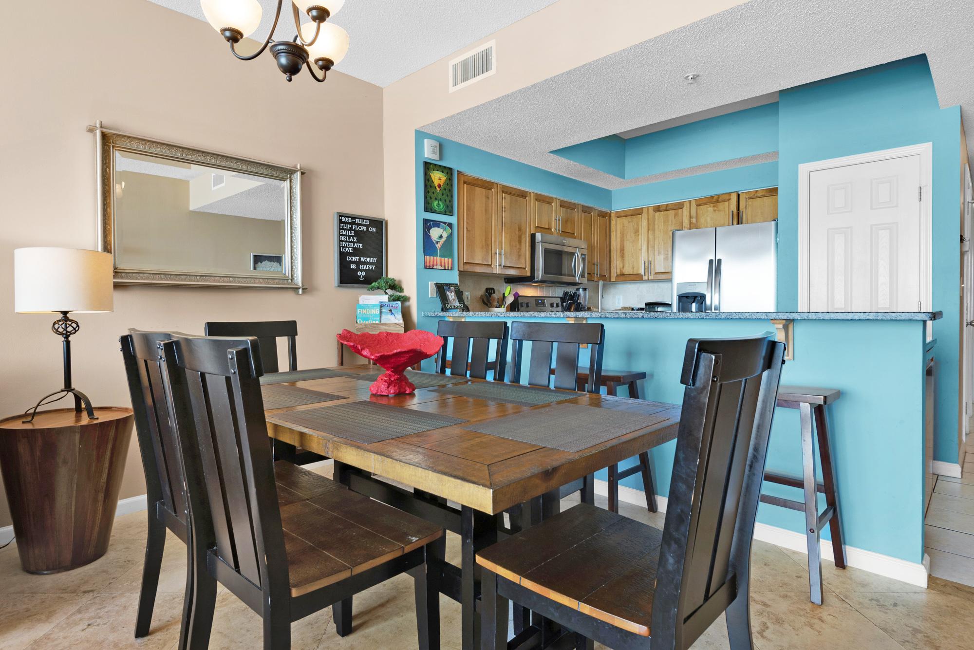Majestic Sun 505B - Dining Area, Breakfast Bar, and Kitchen