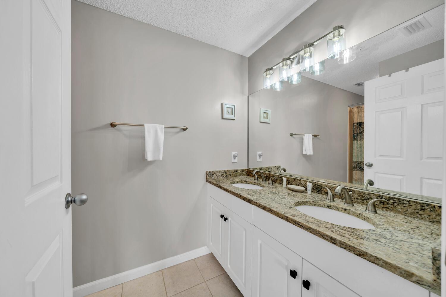 Master Bathroom 1 Part 1