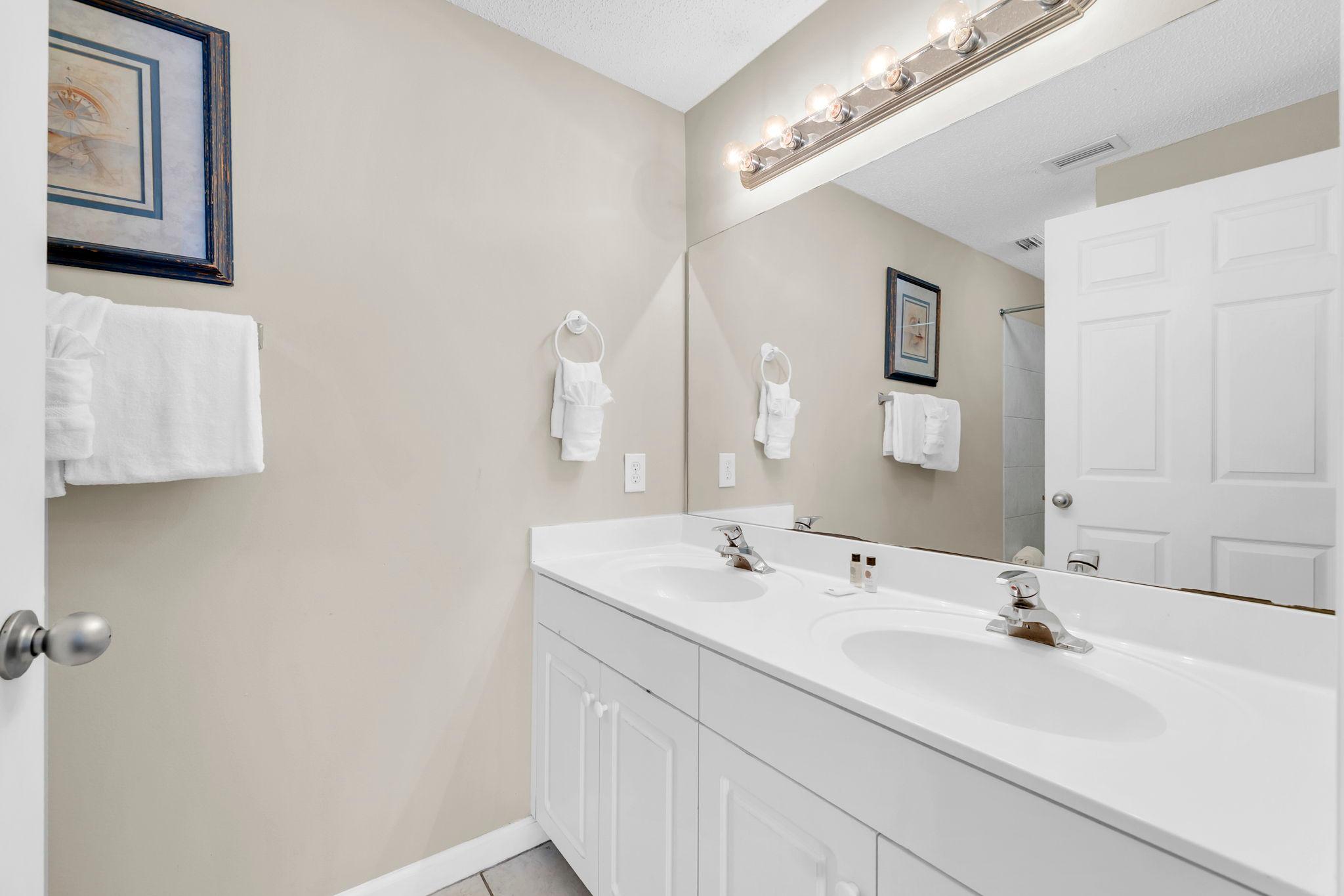Master Bathroom 1 Part 1