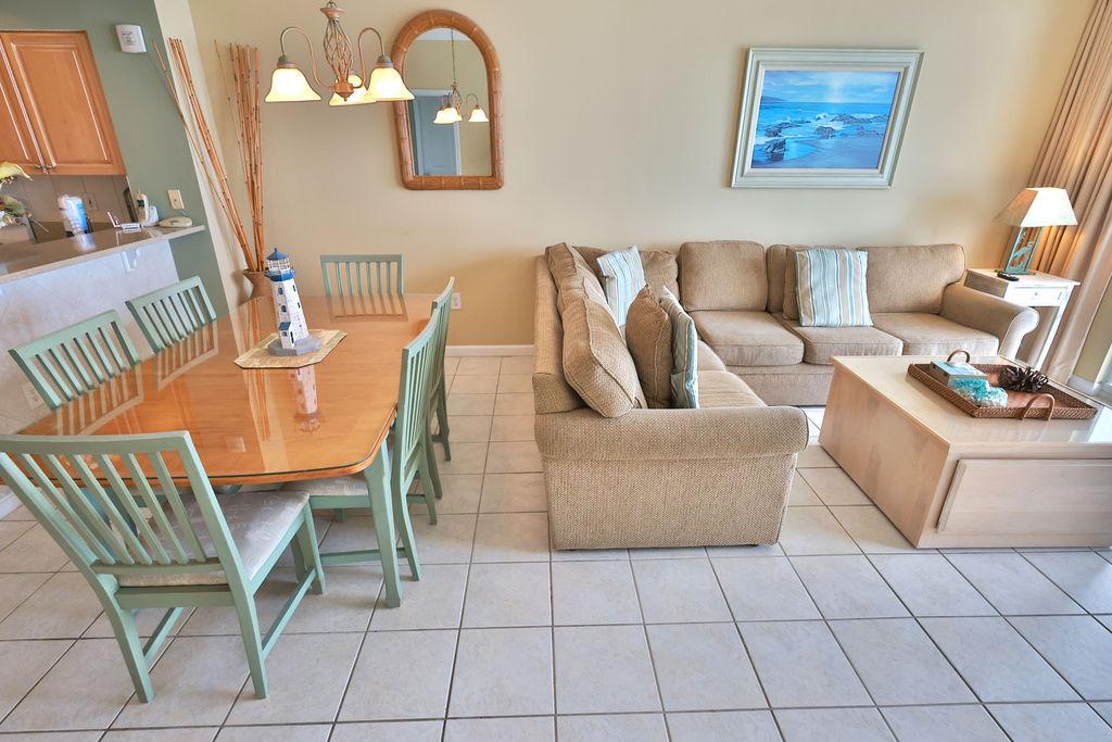 Living / Dining Room 1 Part 1