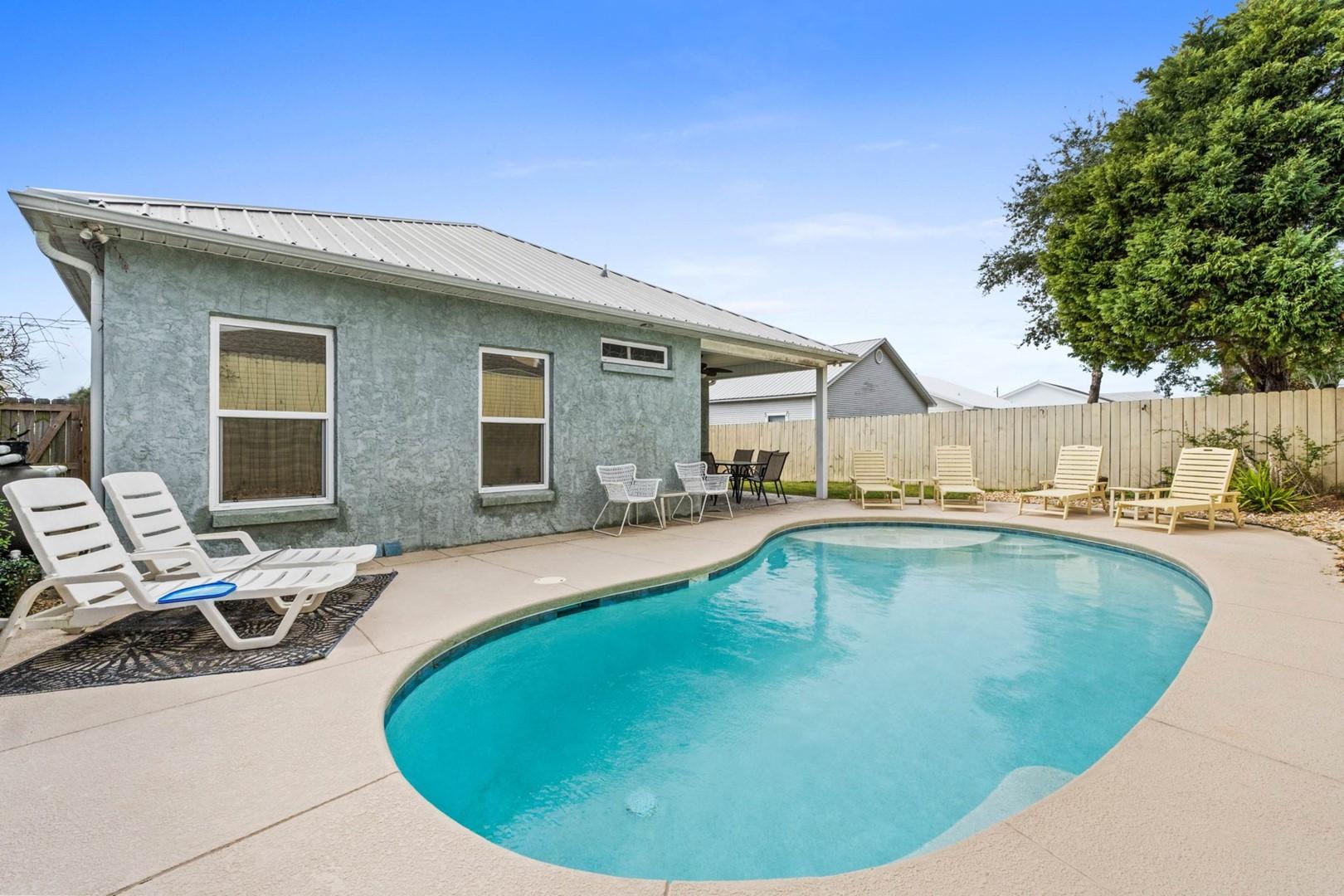 Beach House with Private Pool - The Starfish