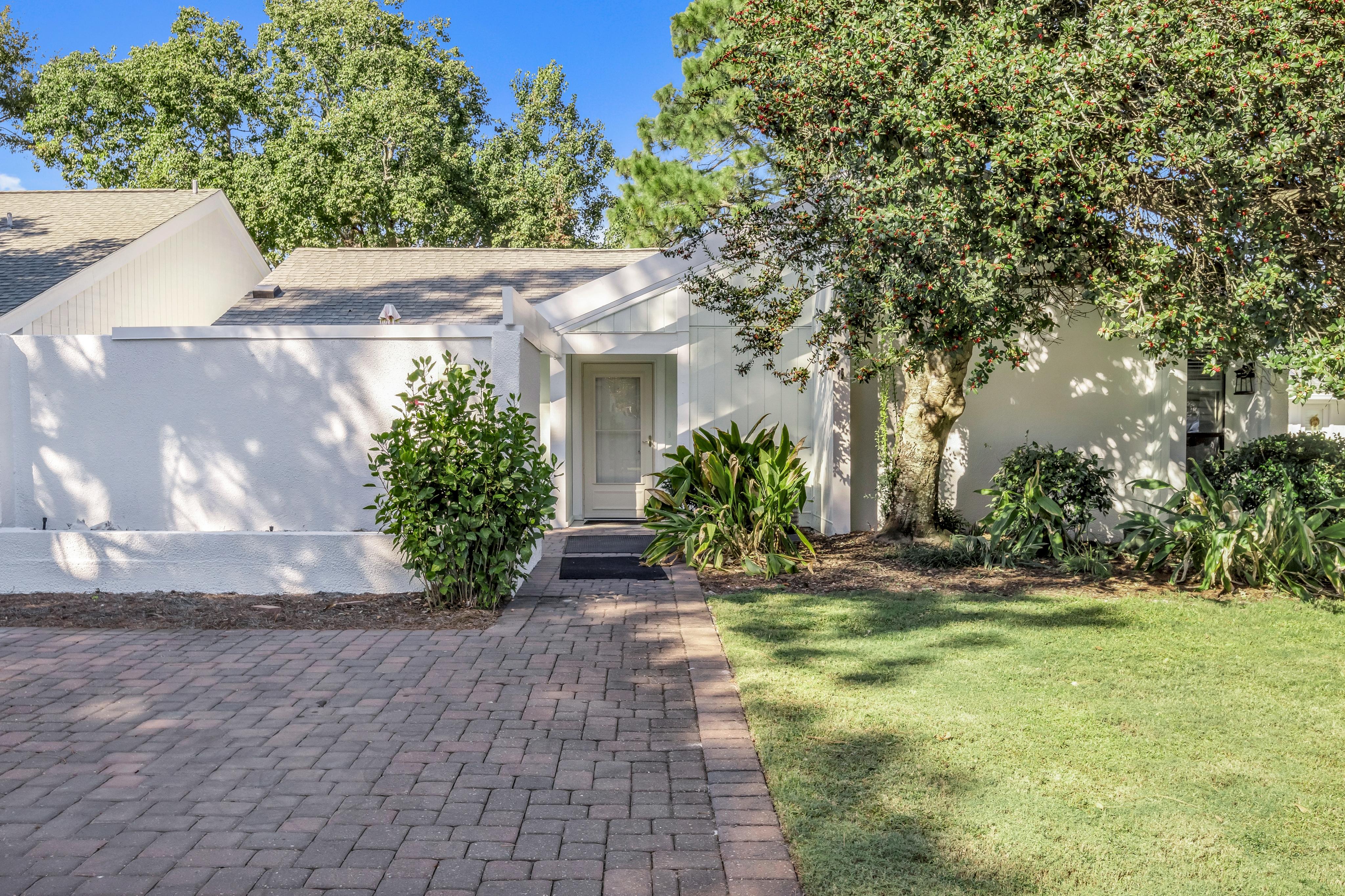 Sandestin Charm: Pet-Friendly, Fenced Yard! | Photo 1